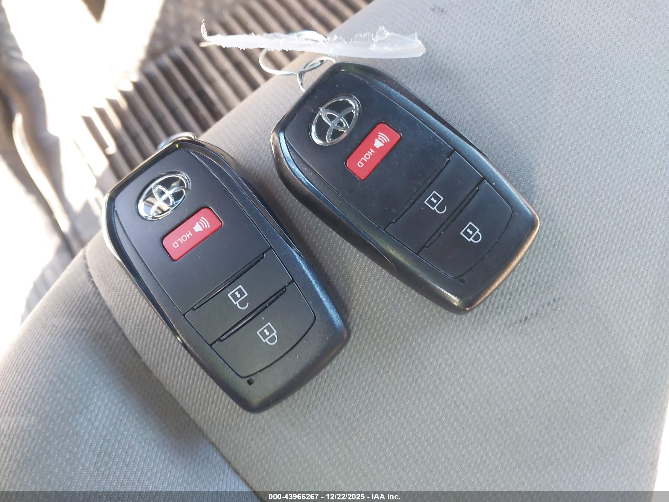 TOYOTA TACOMA image 11
