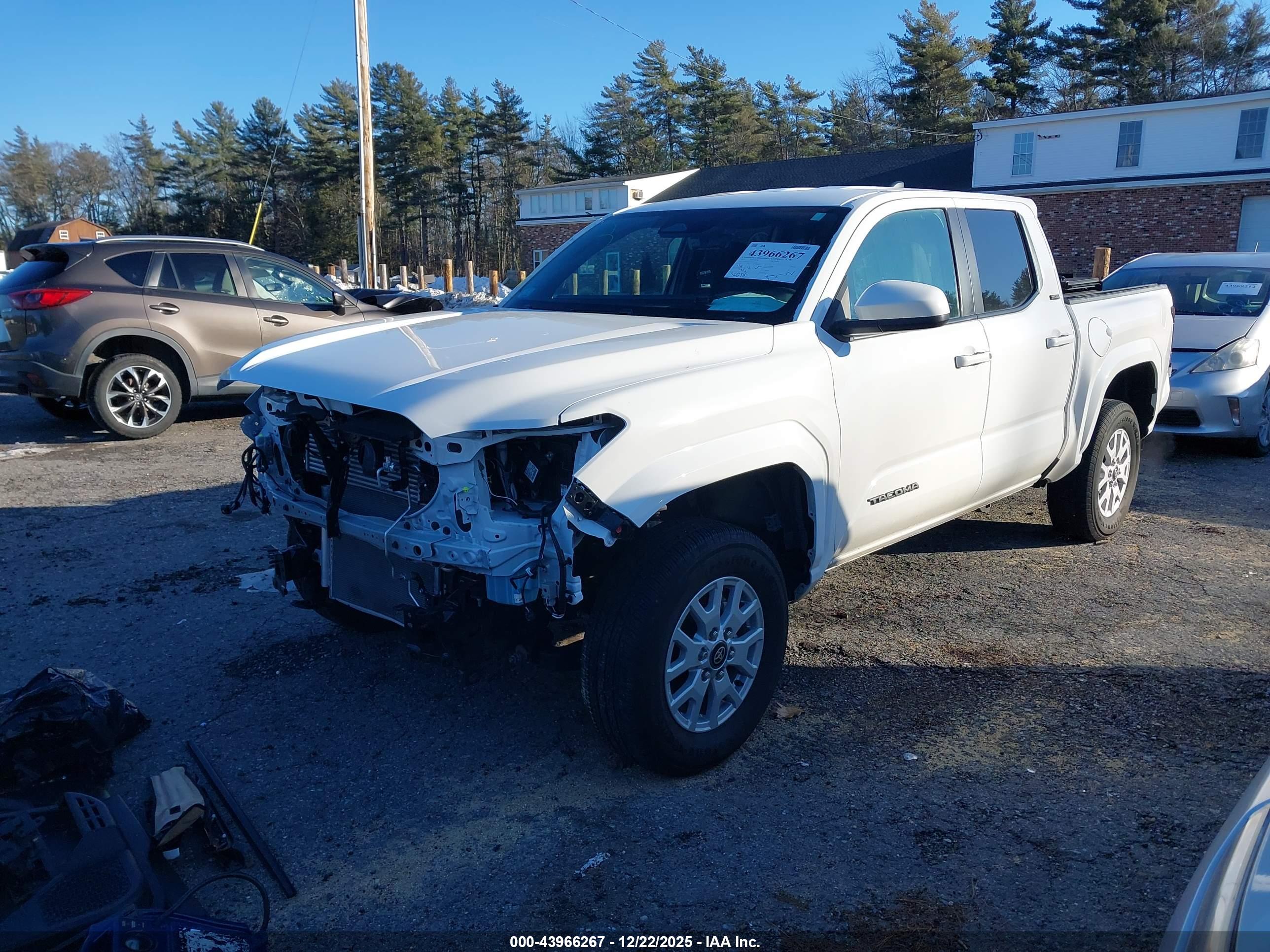 TOYOTA TACOMA image 2