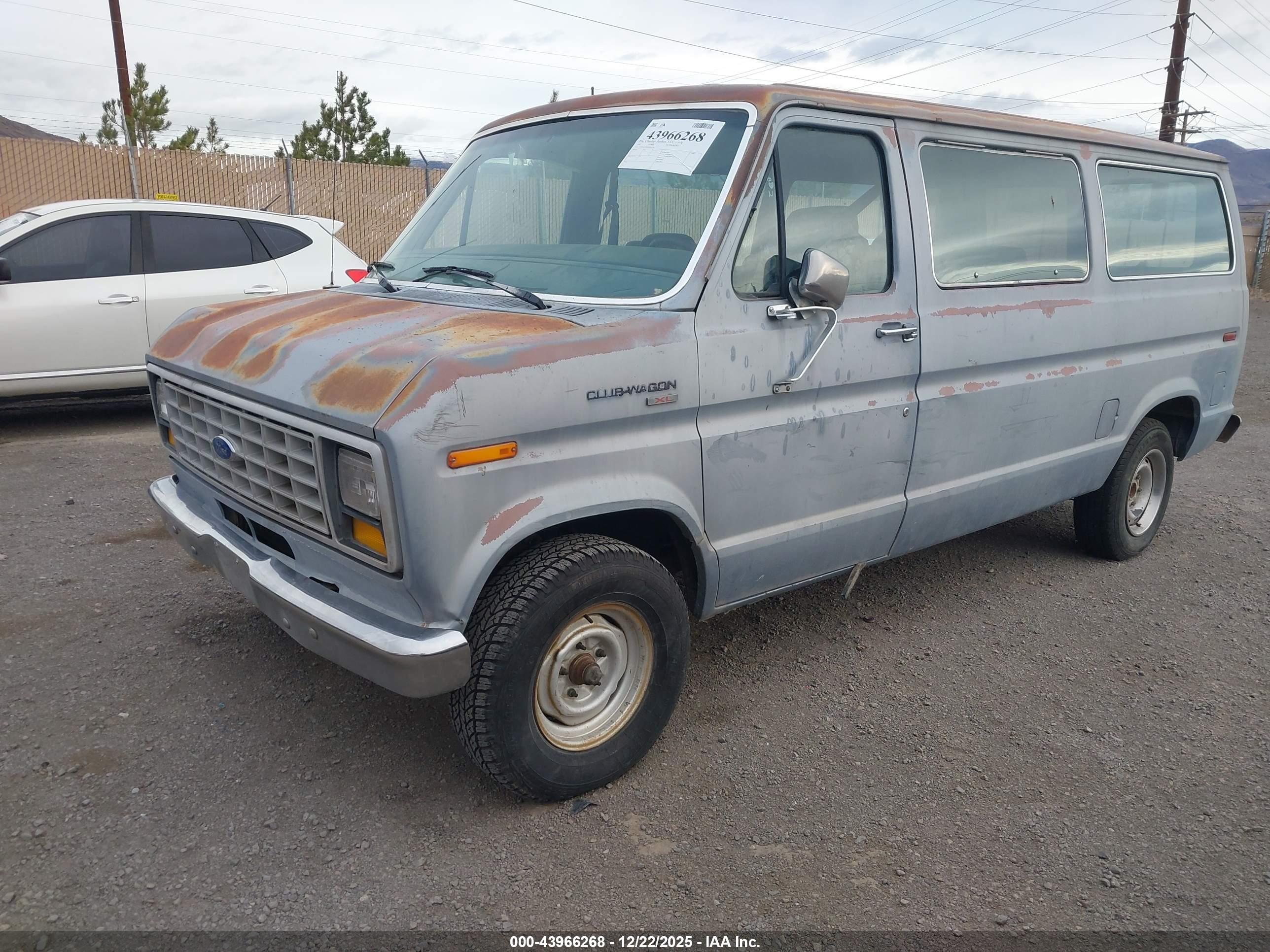 FORD ECONOLINE image 2