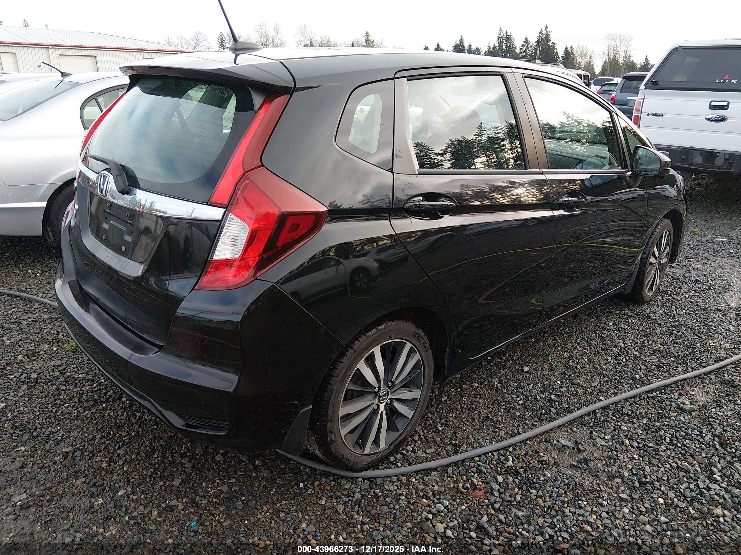 HONDA FIT image 4