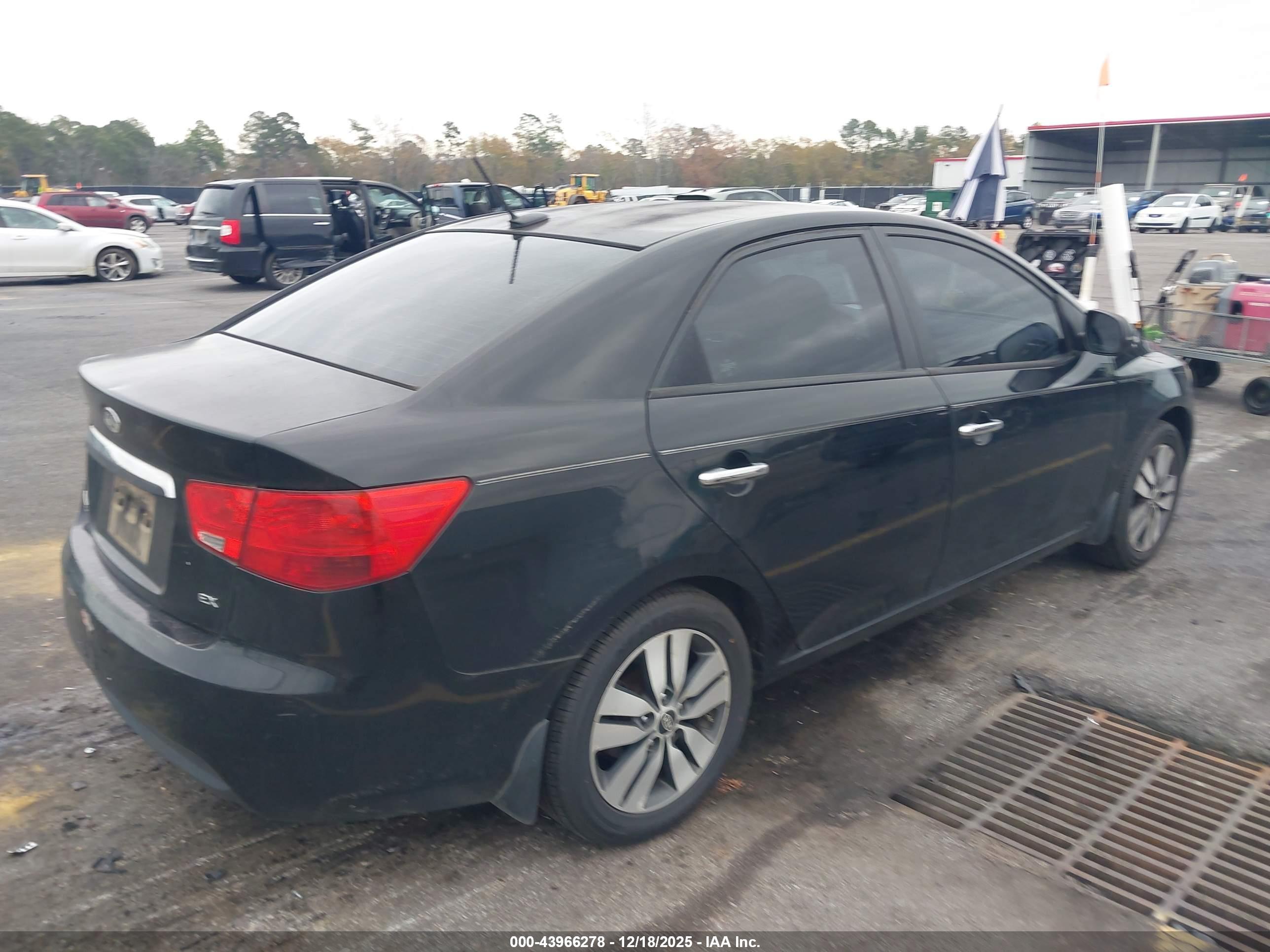 KIA FORTE image 4