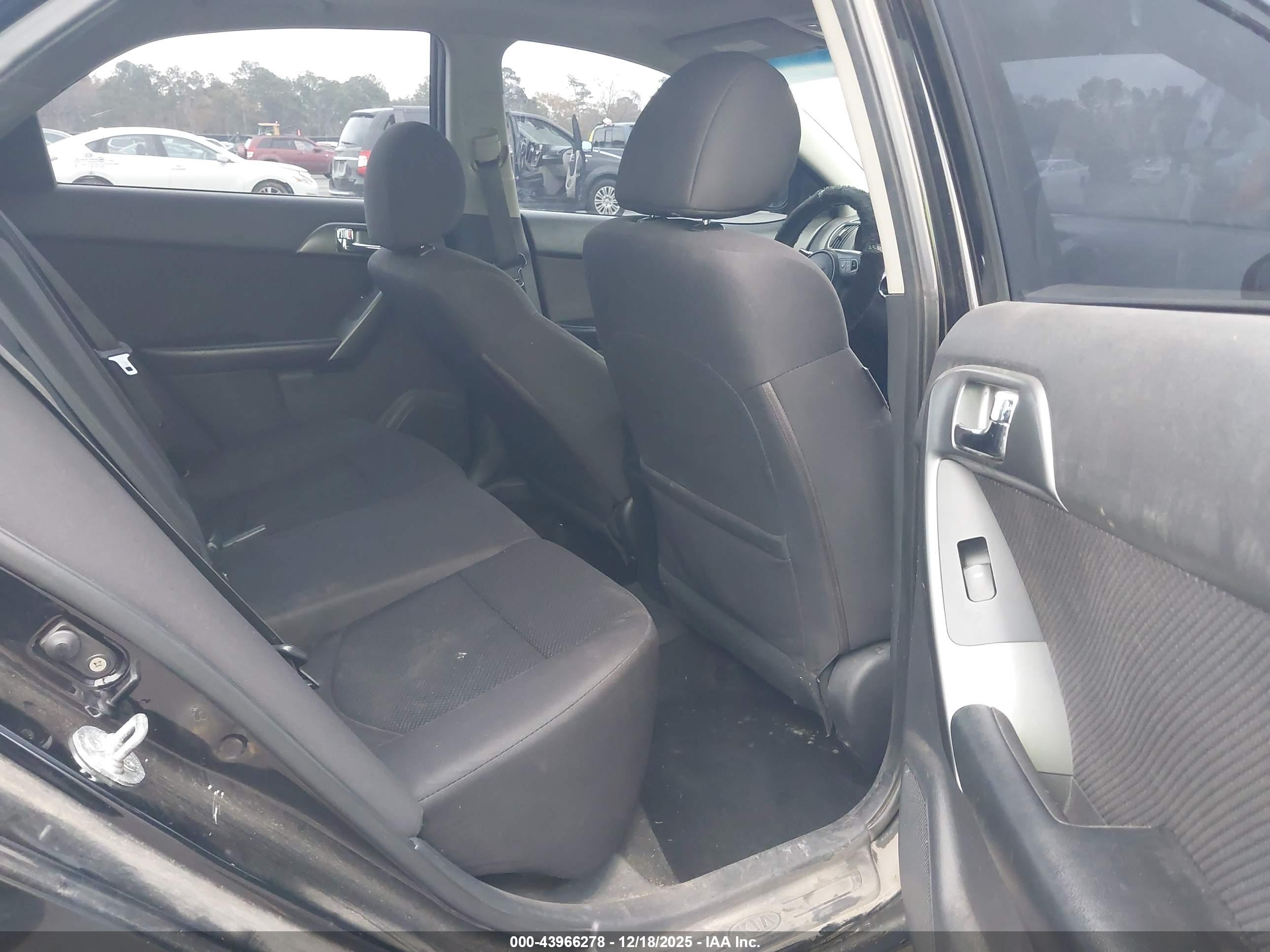 KIA FORTE image 8