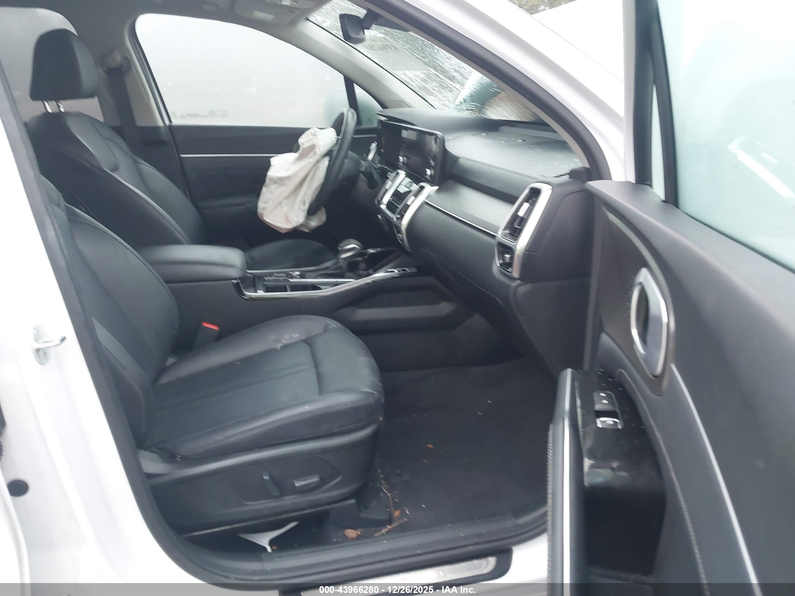 KIA SORENTO image 5