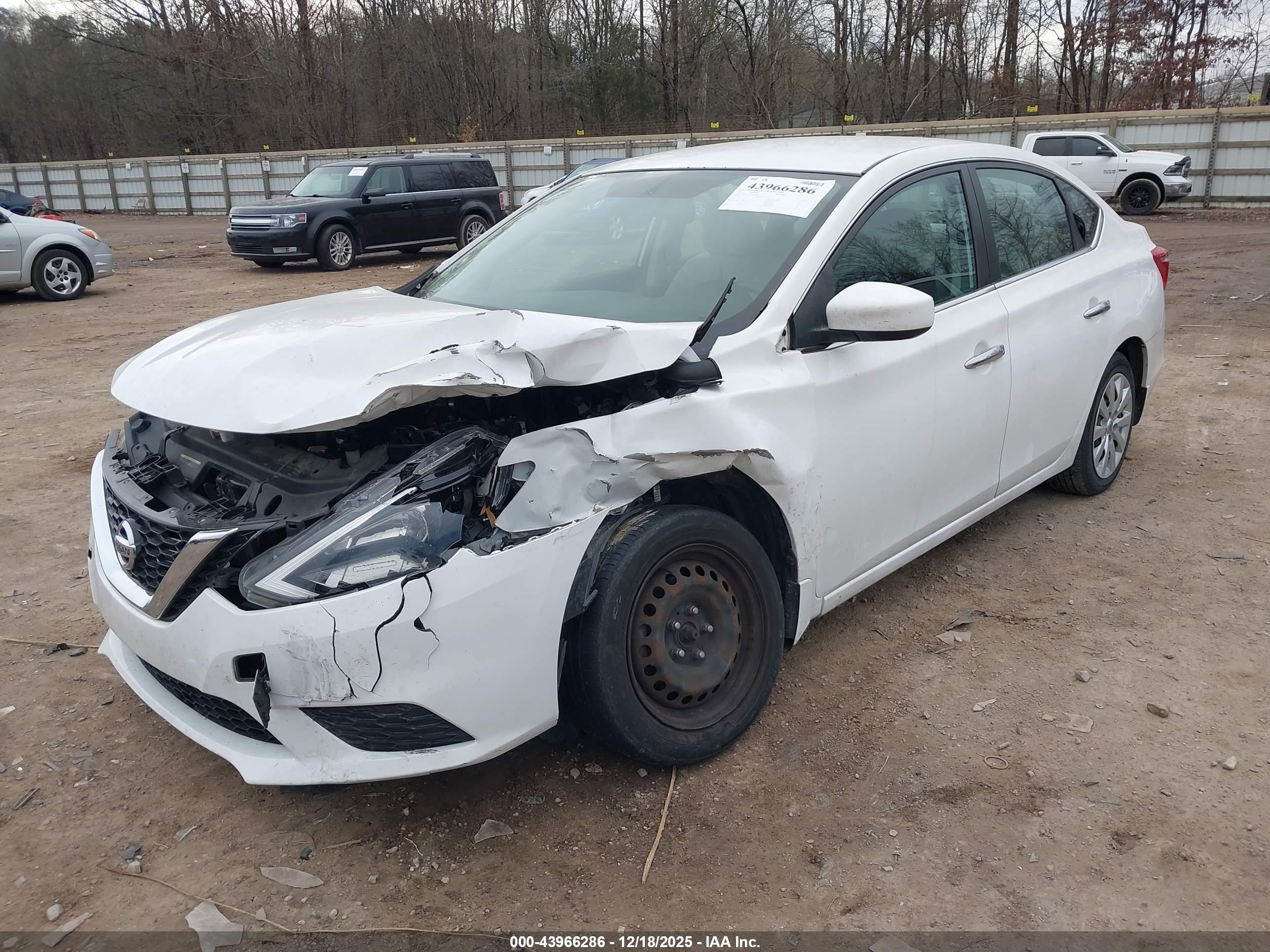 NISSAN SENTRA image 2