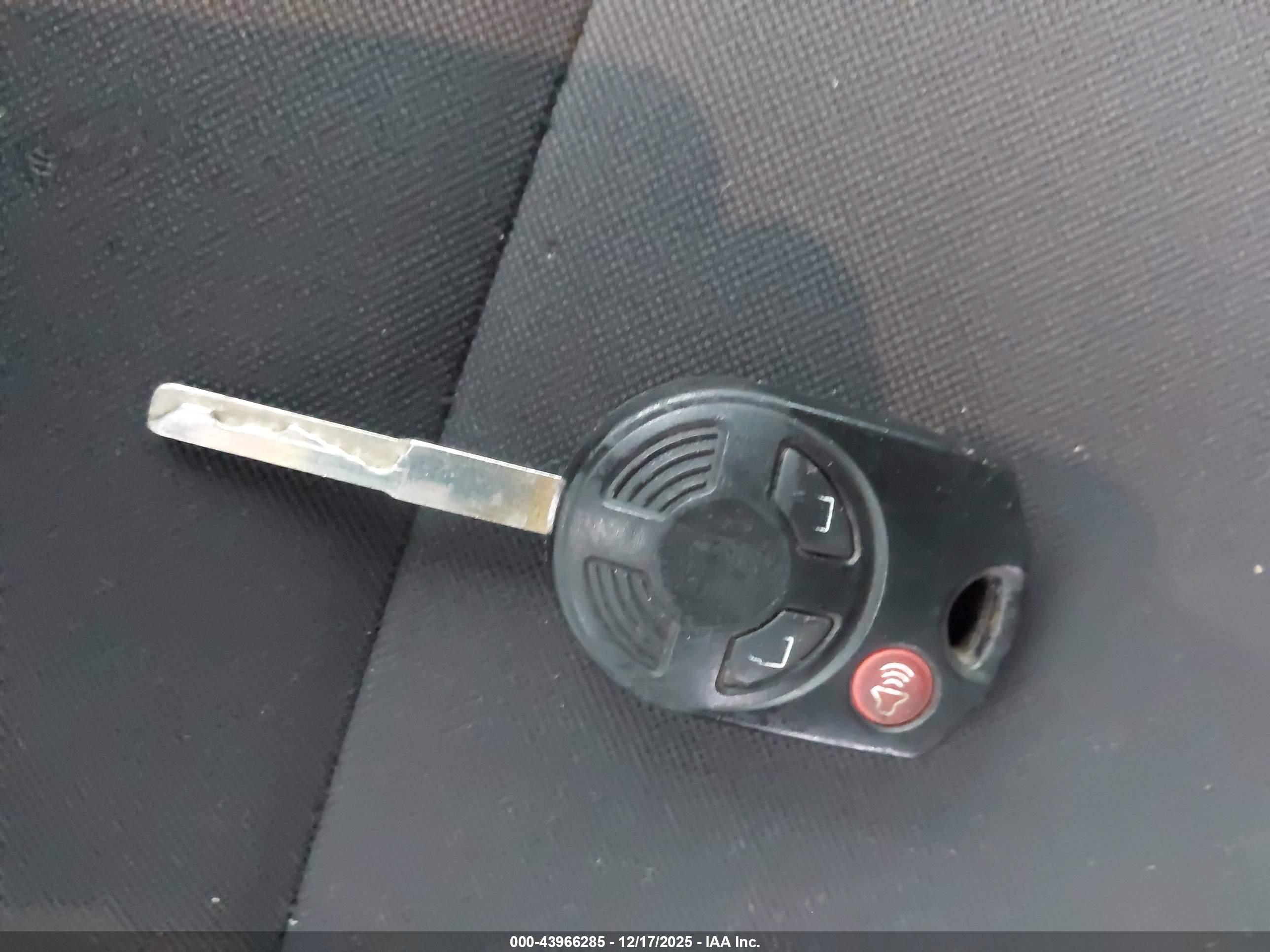 FORD ESCAPE image 11