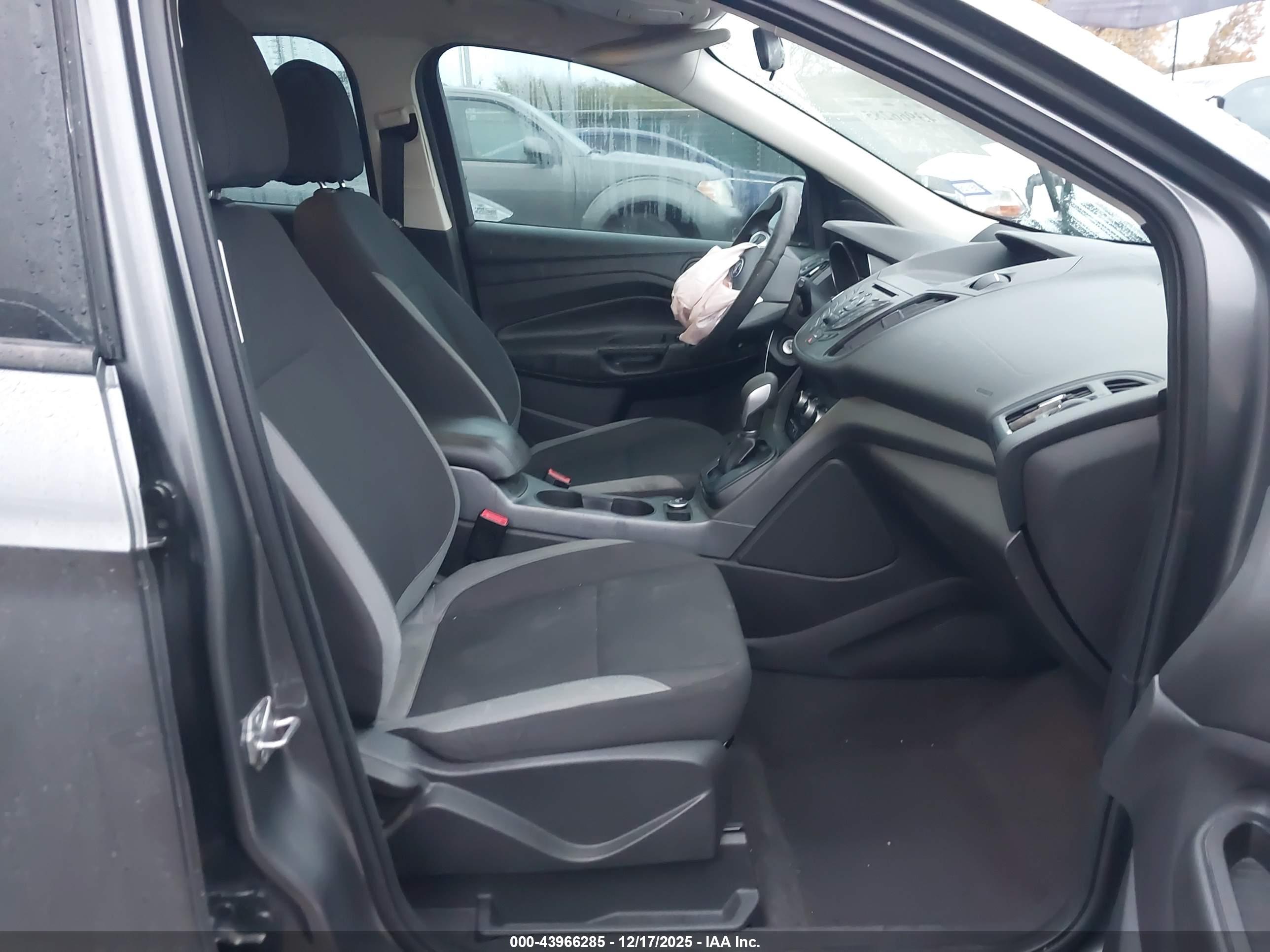 FORD ESCAPE image 5