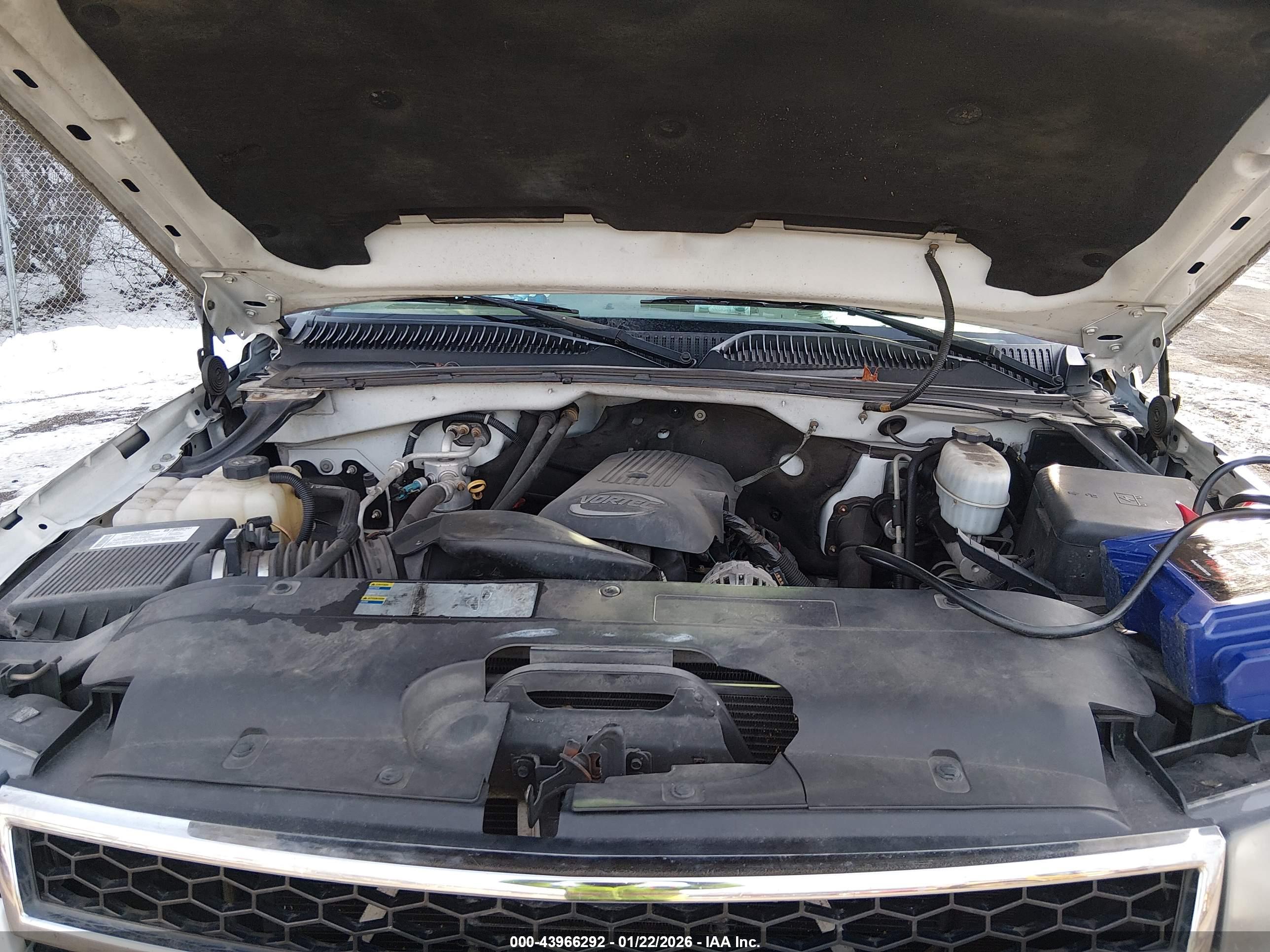 CHEVROLET SILVERADO image 10