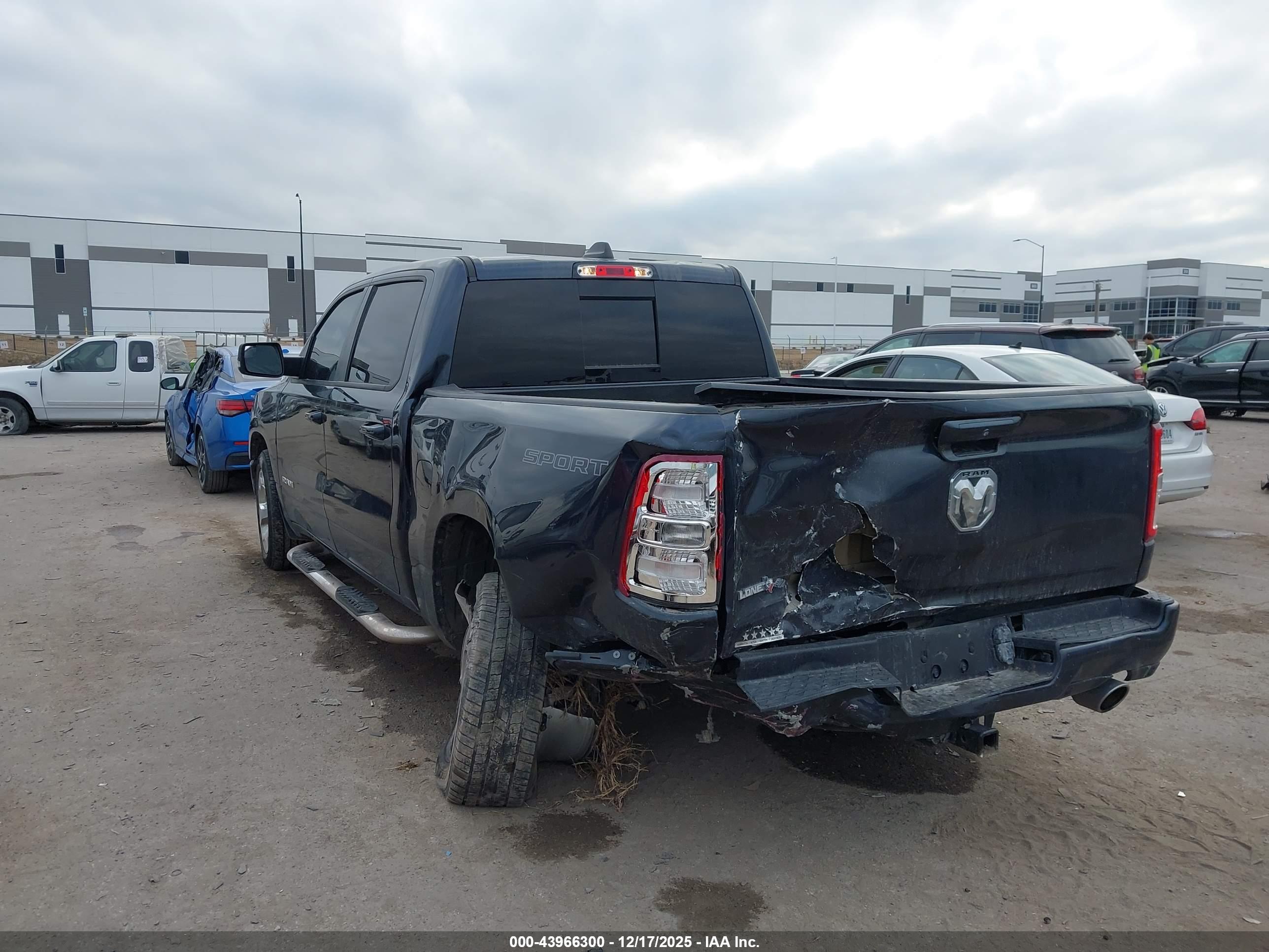 RAM 1500 image 3