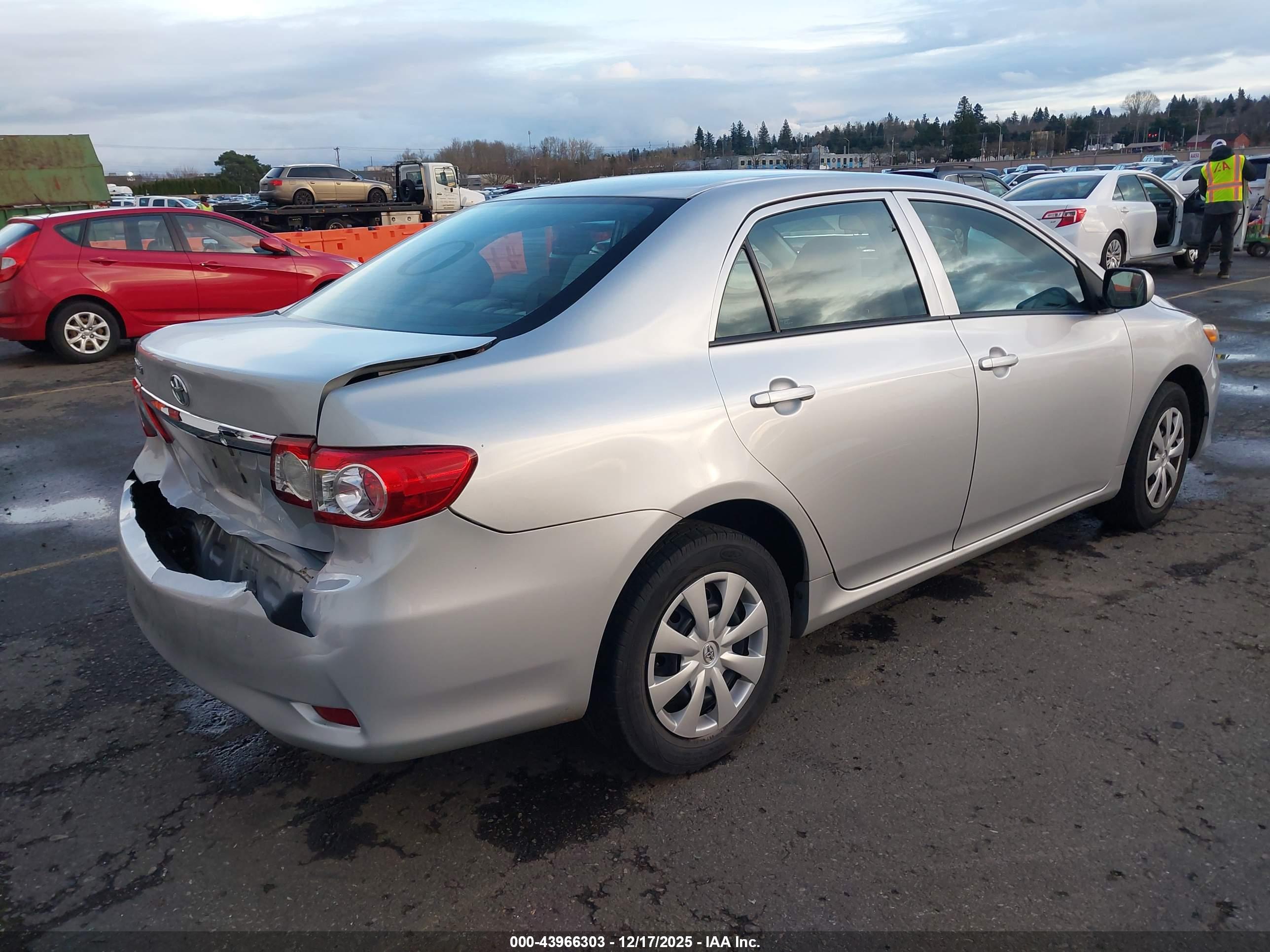 TOYOTA COROLLA image 4