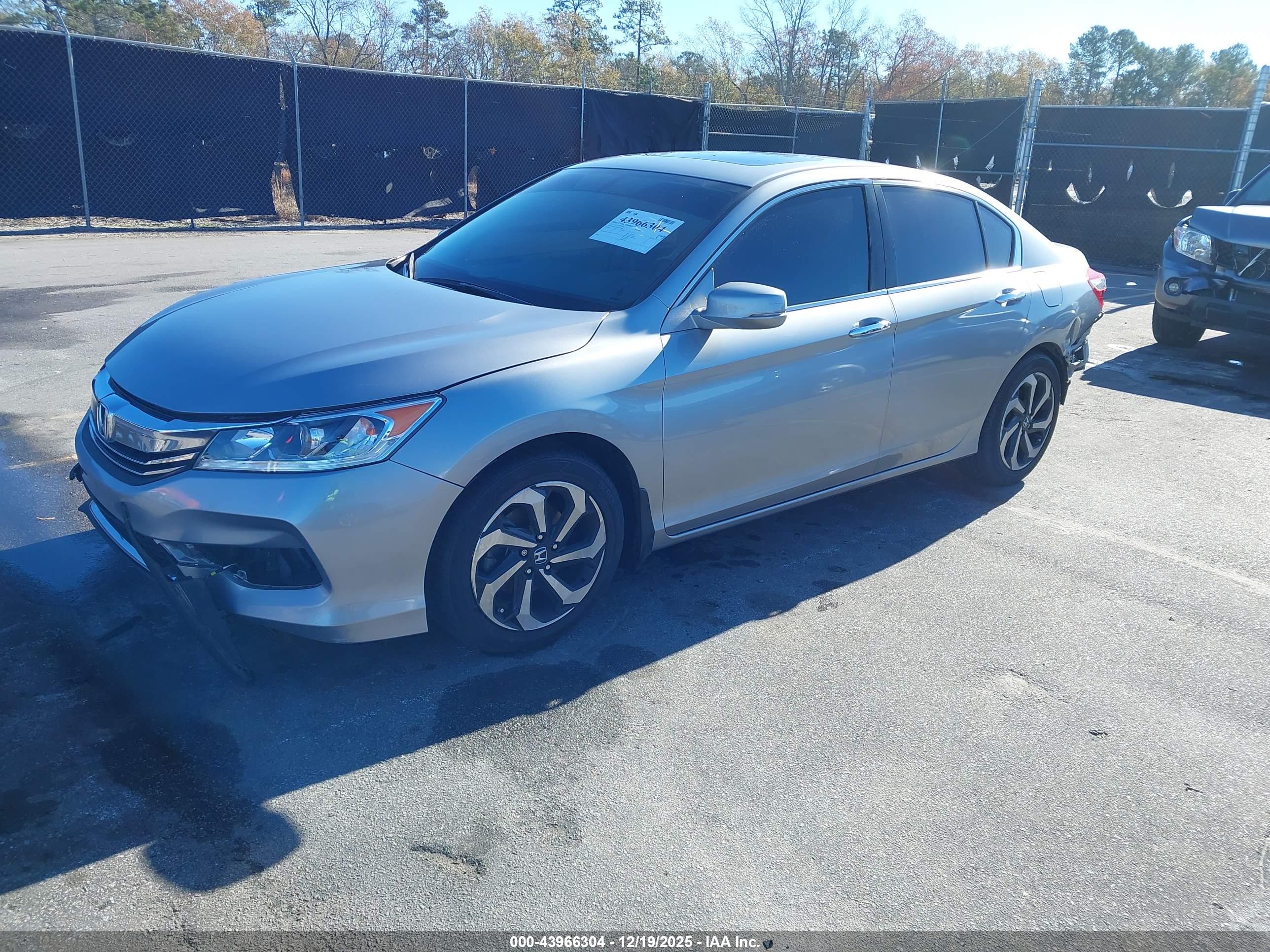 HONDA ACCORD image 2
