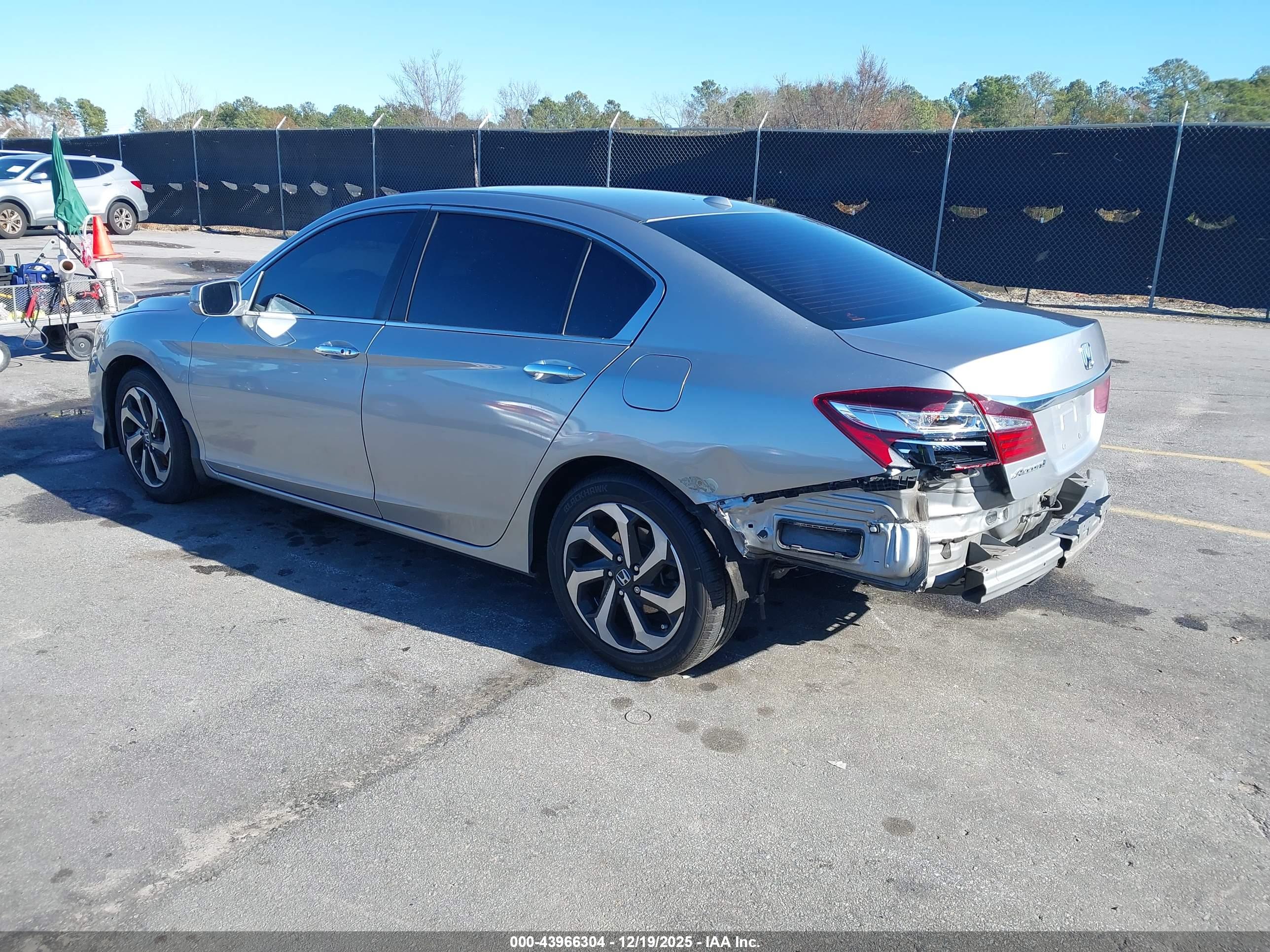HONDA ACCORD image 3