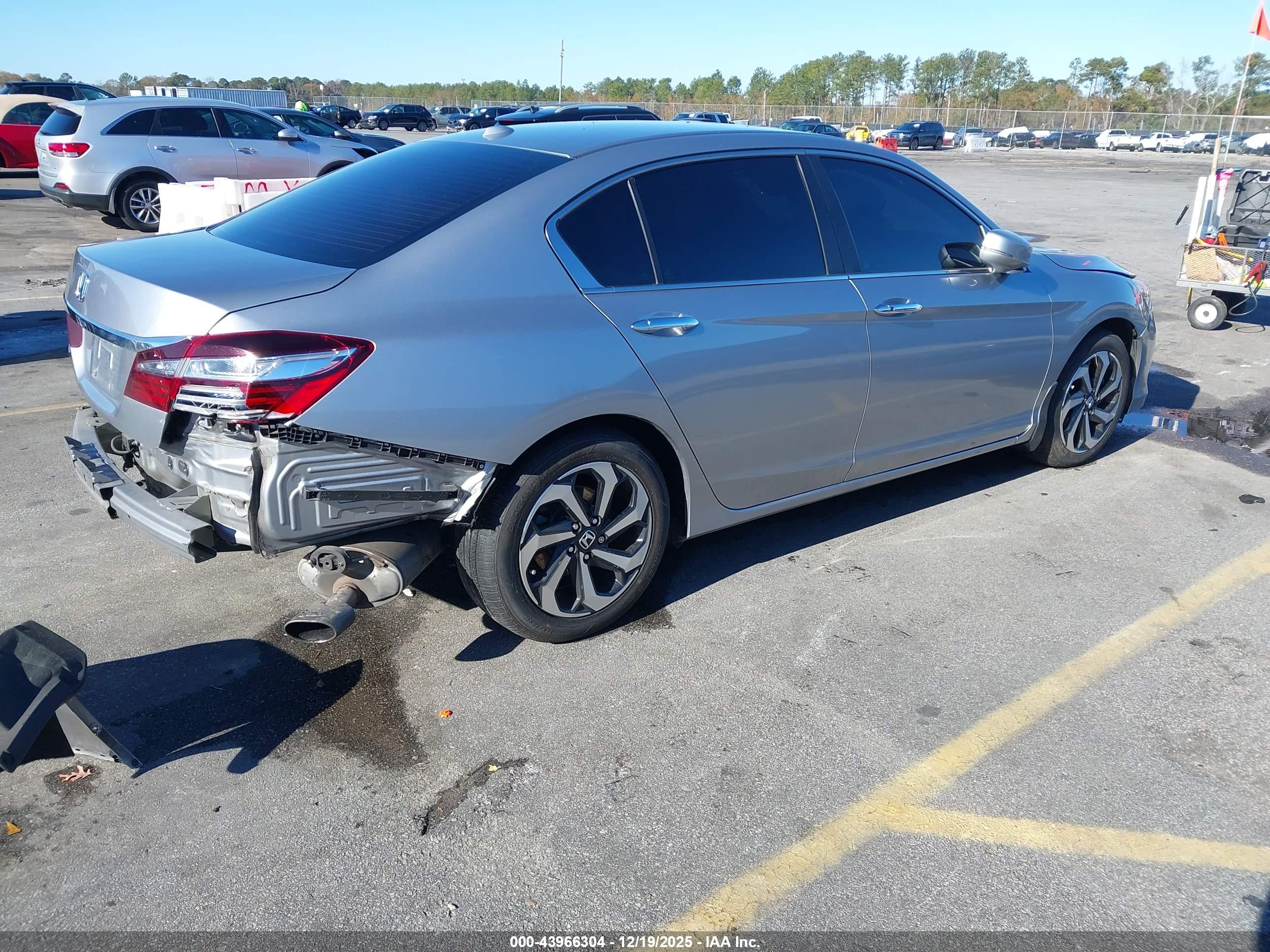 HONDA ACCORD image 4
