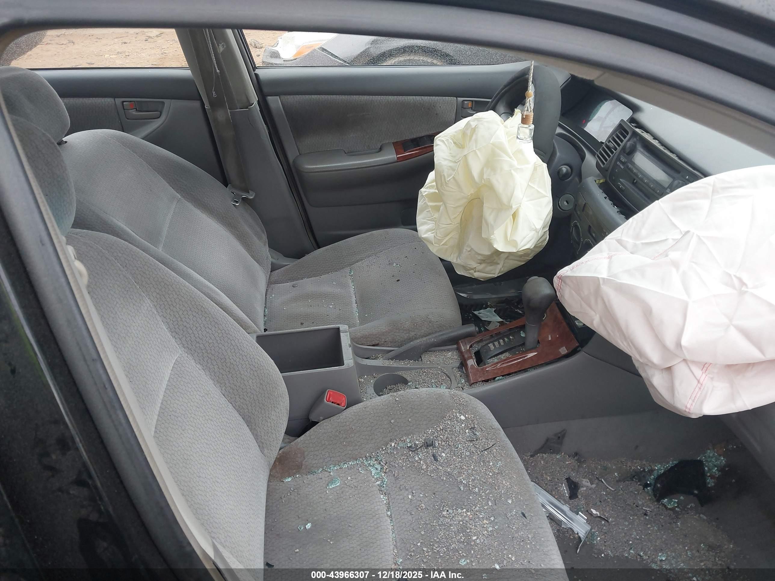 TOYOTA COROLLA image 5