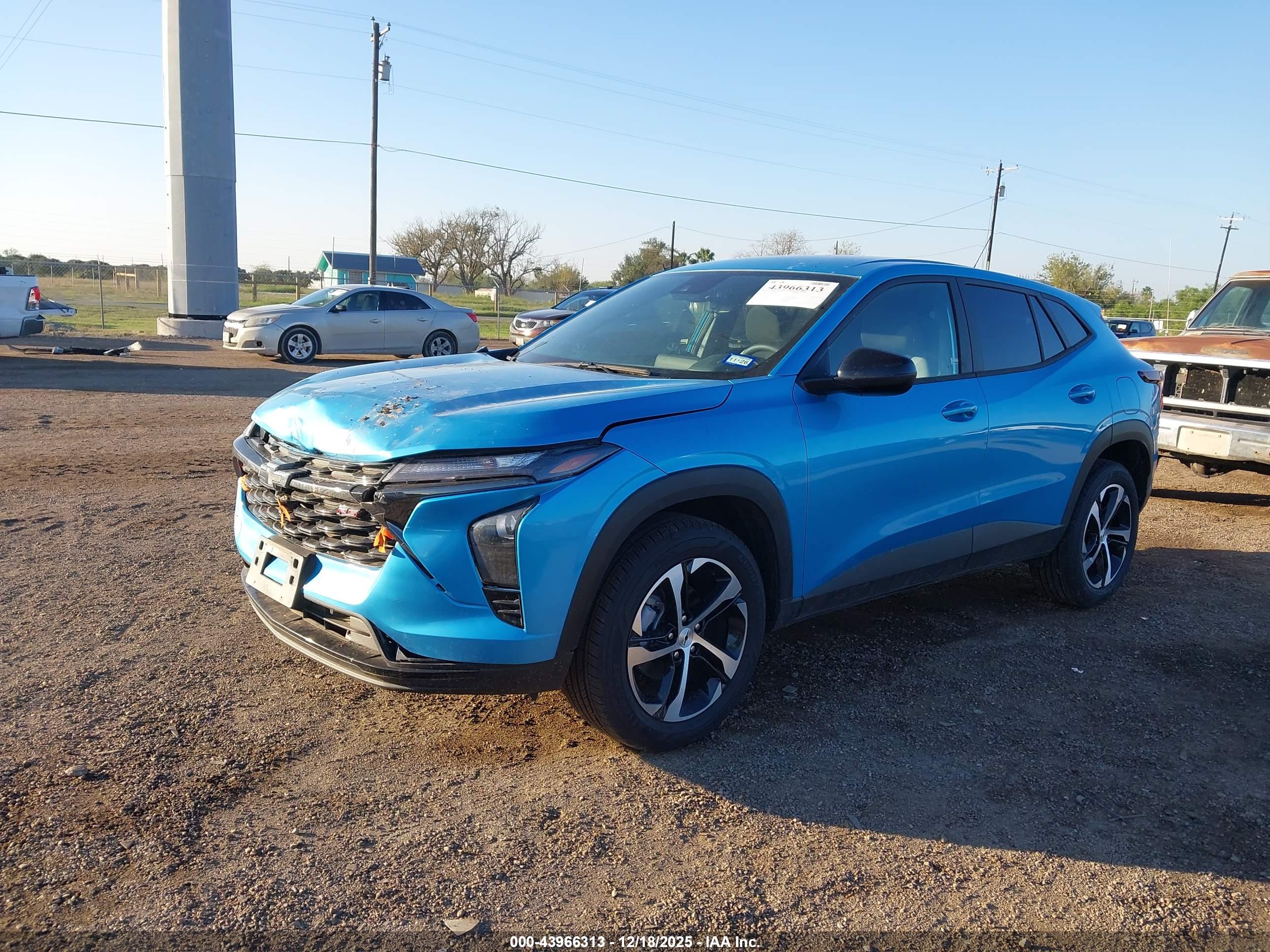 CHEVROLET TRAX image 2