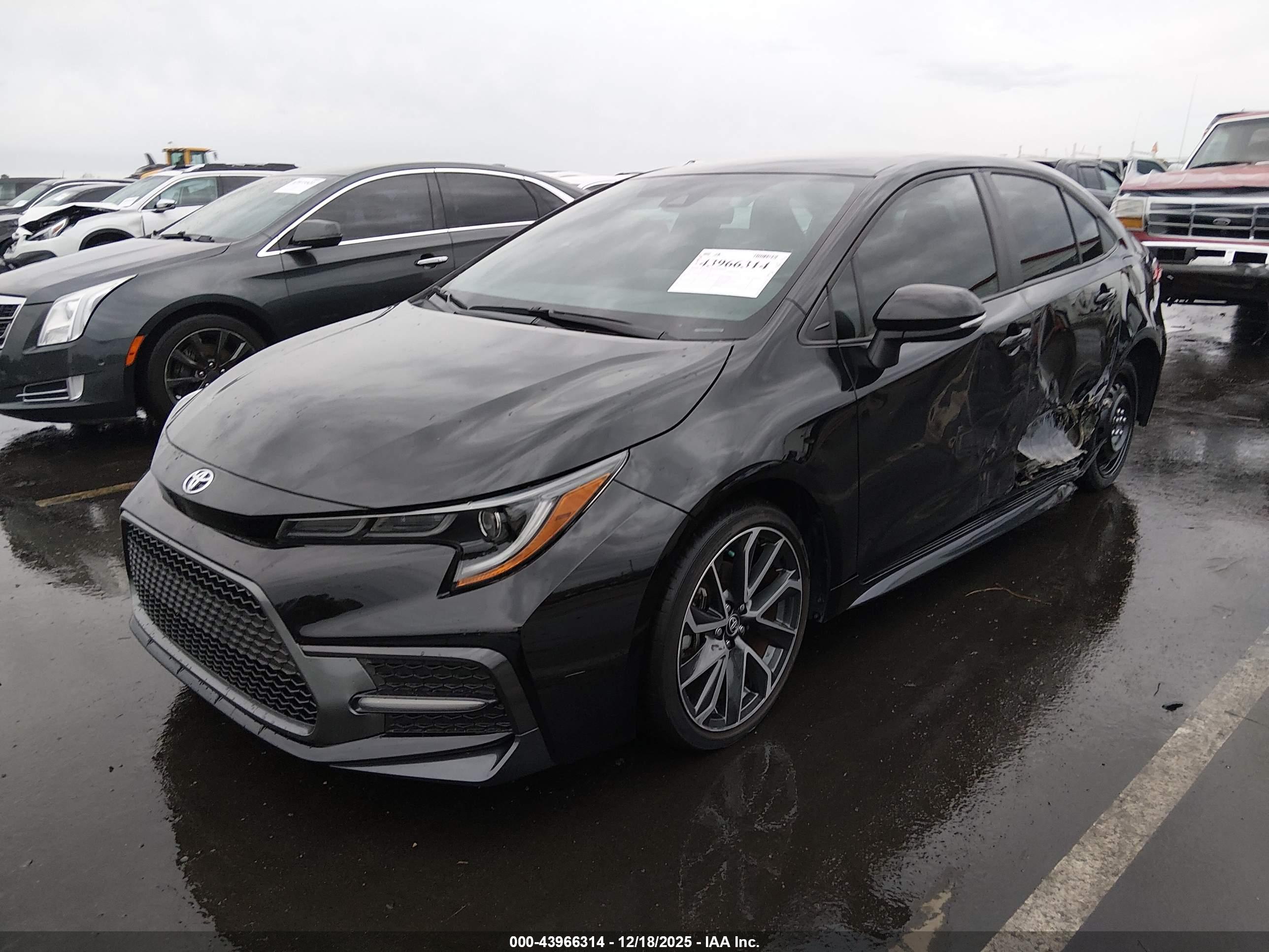 TOYOTA COROLLA image 2