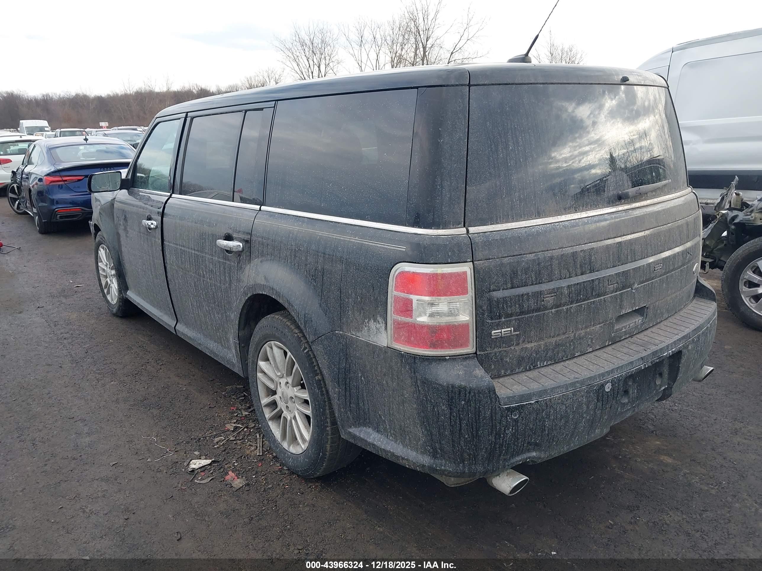 FORD FLEX image 3