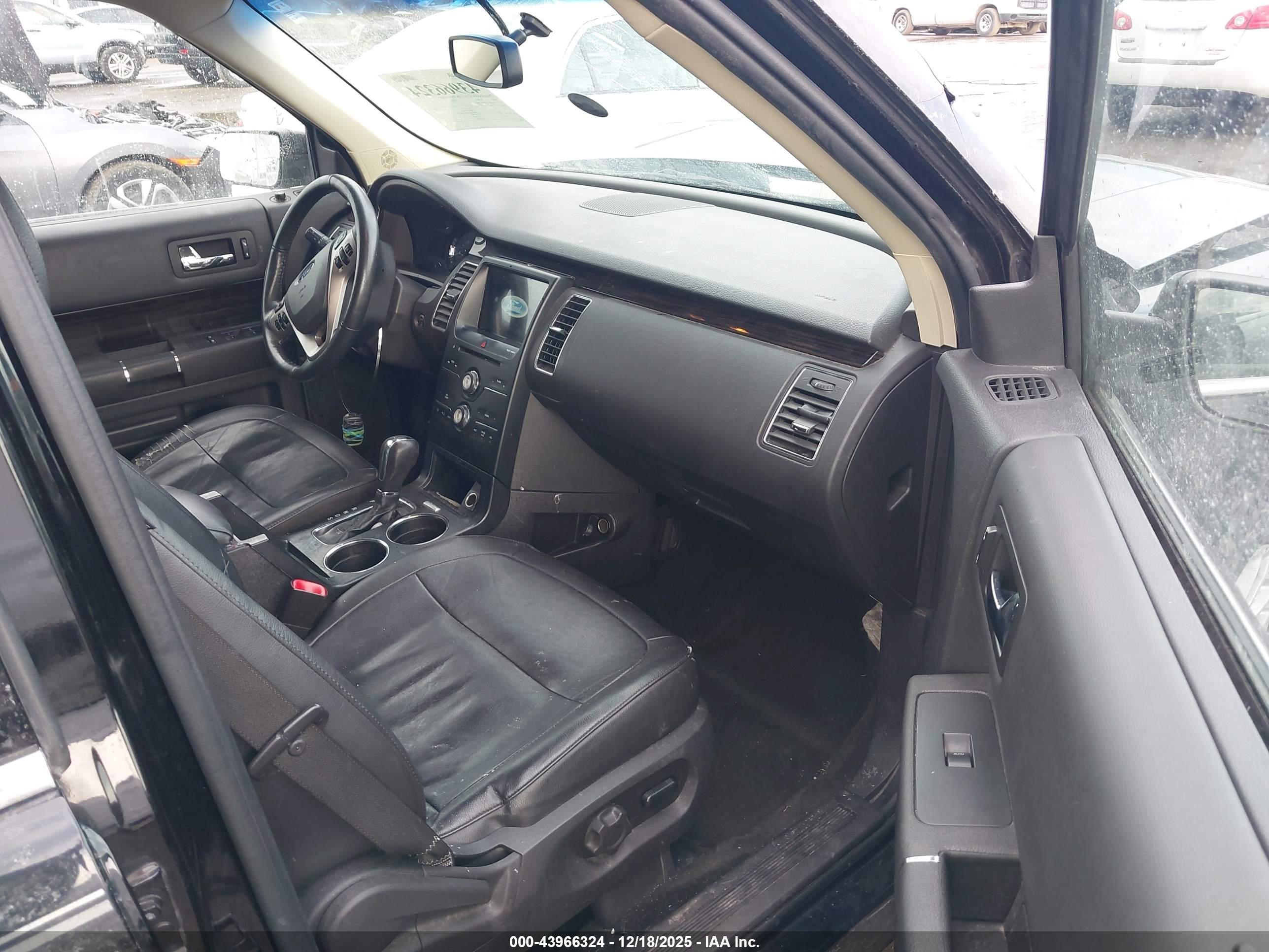 FORD FLEX image 5