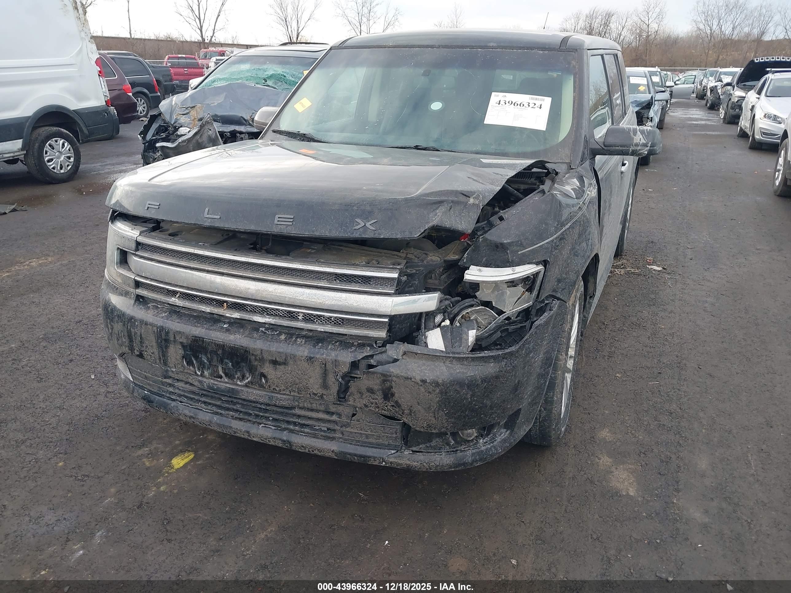 FORD FLEX image 6