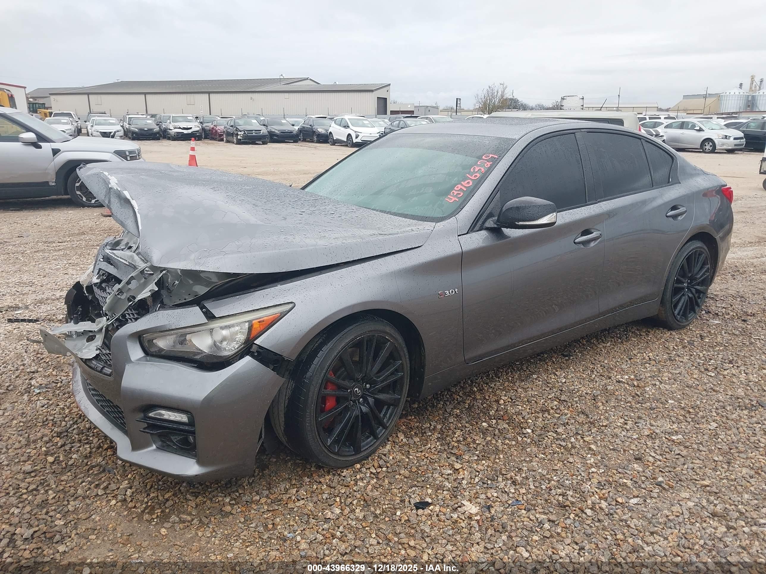 INFINITI Q50 image 2