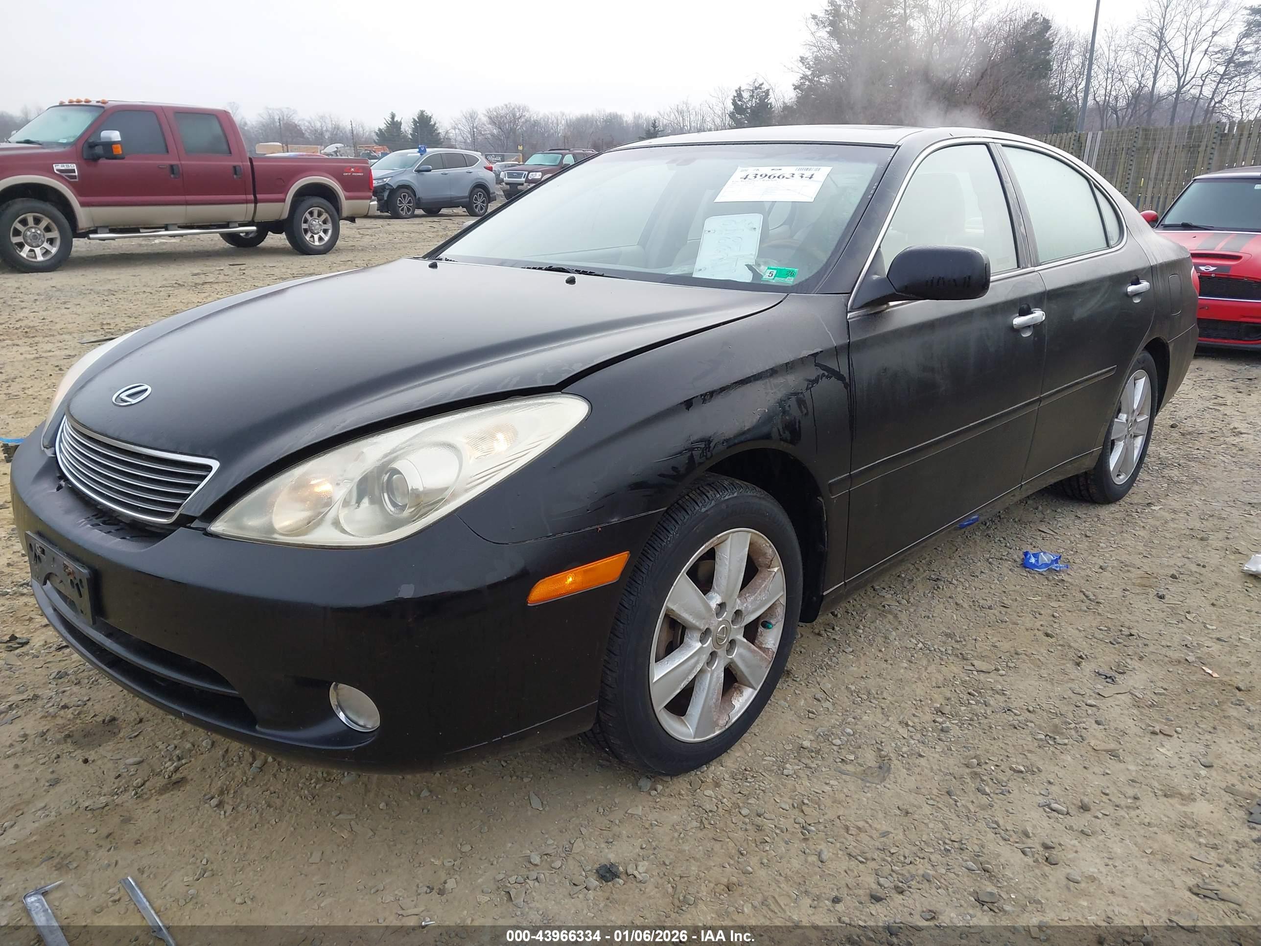 LEXUS ES image 2