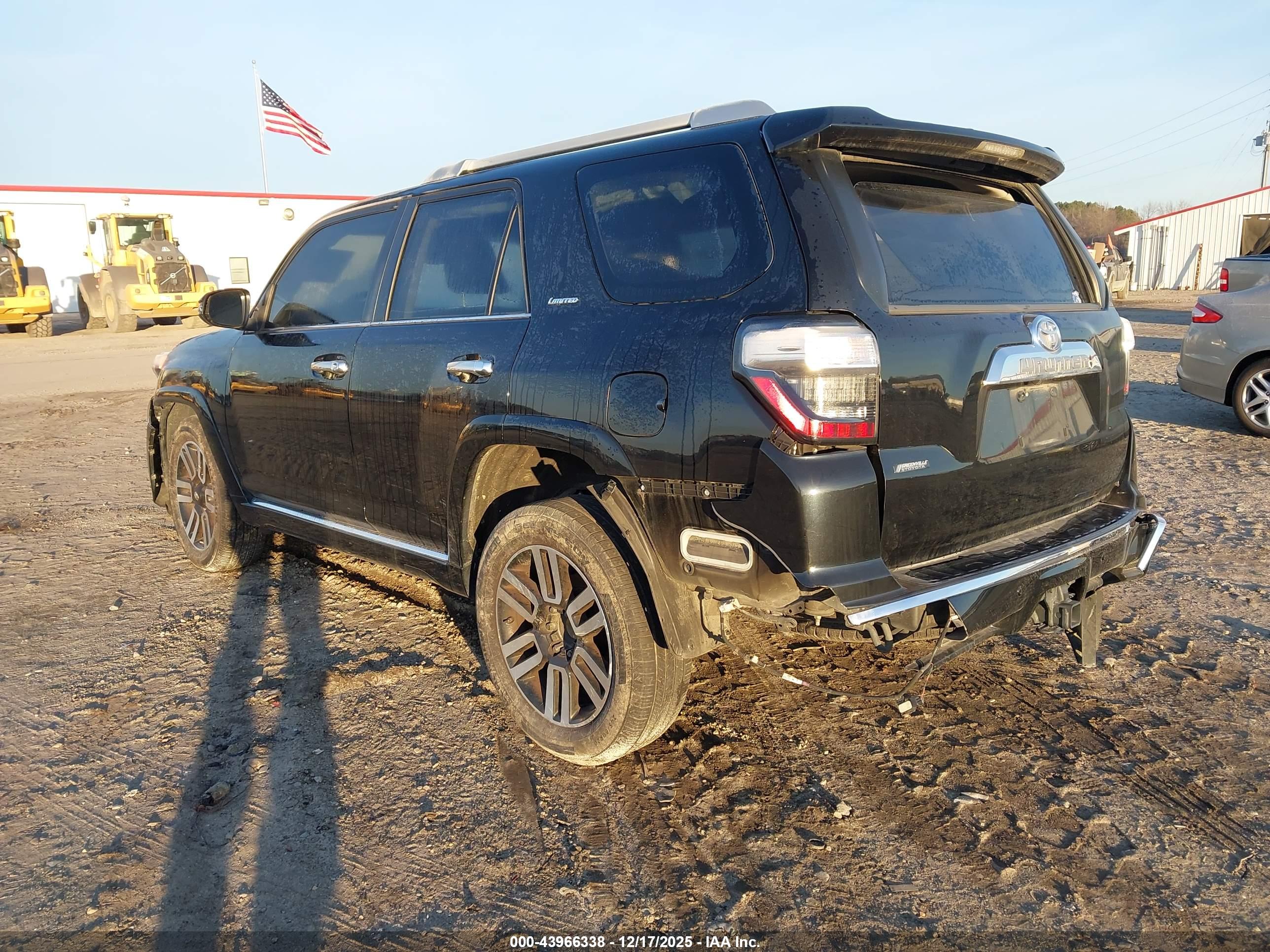 TOYOTA 4RUNNER image 3