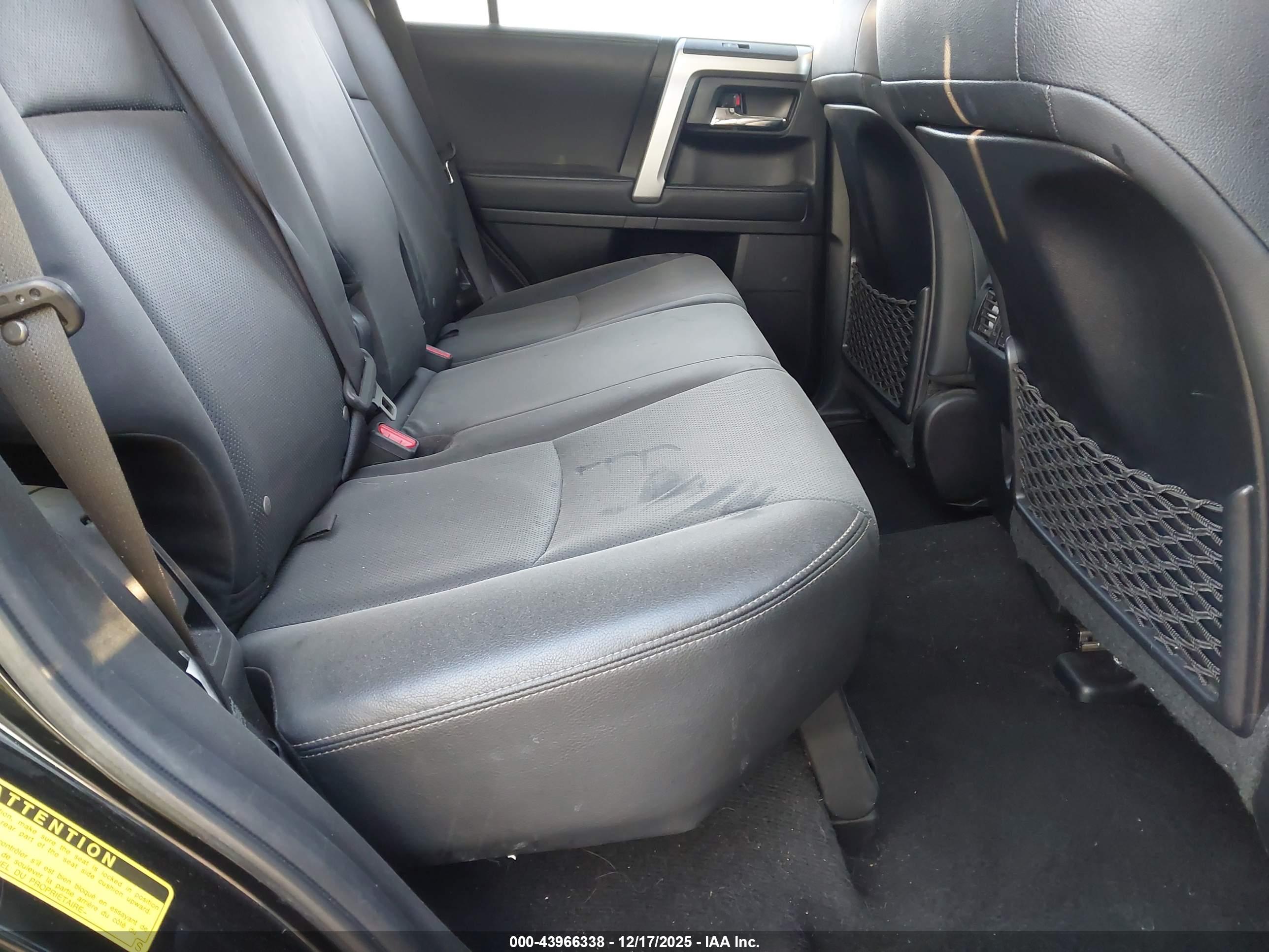 TOYOTA 4RUNNER image 8