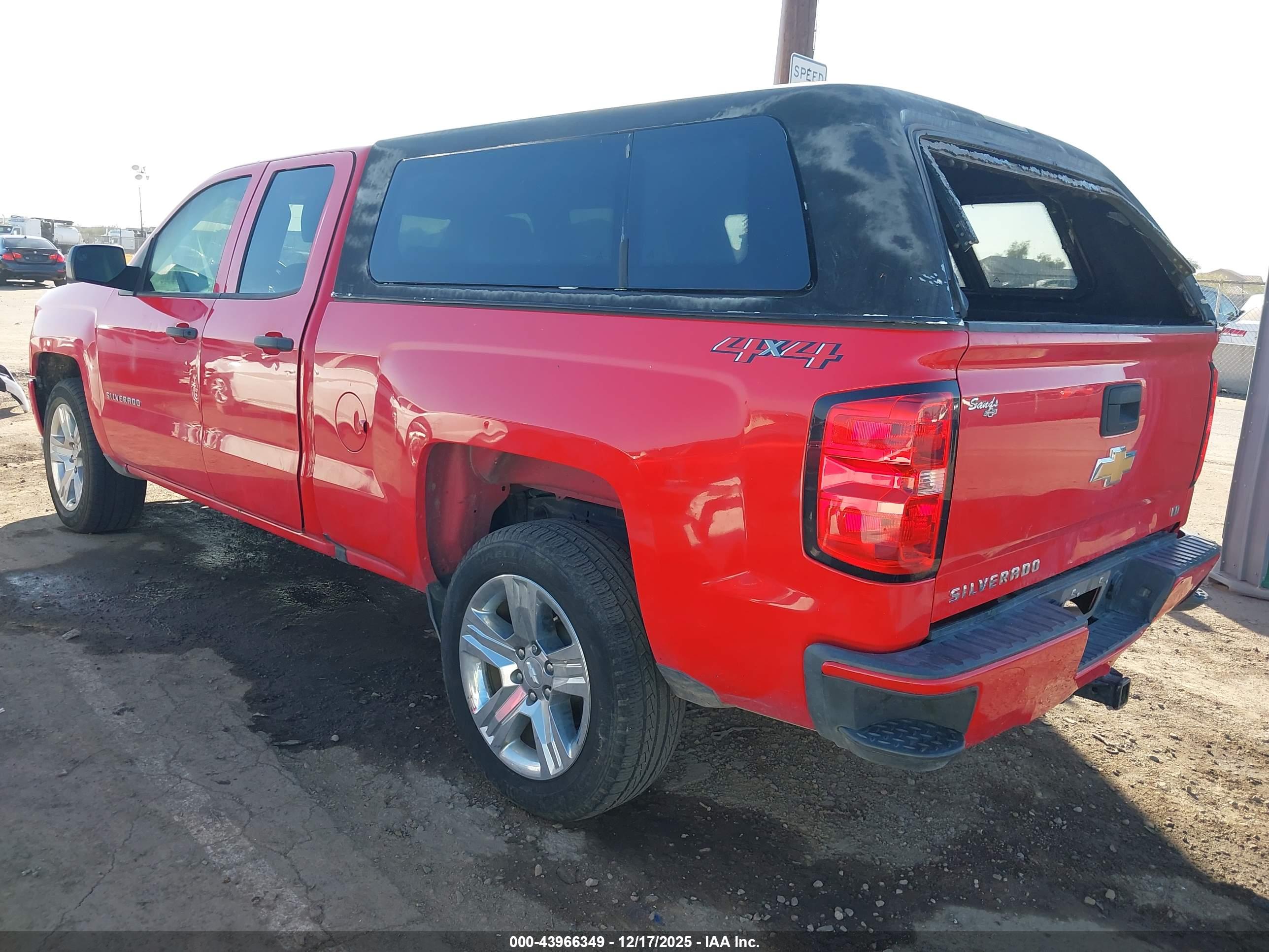 CHEVROLET SILVERADO image 3