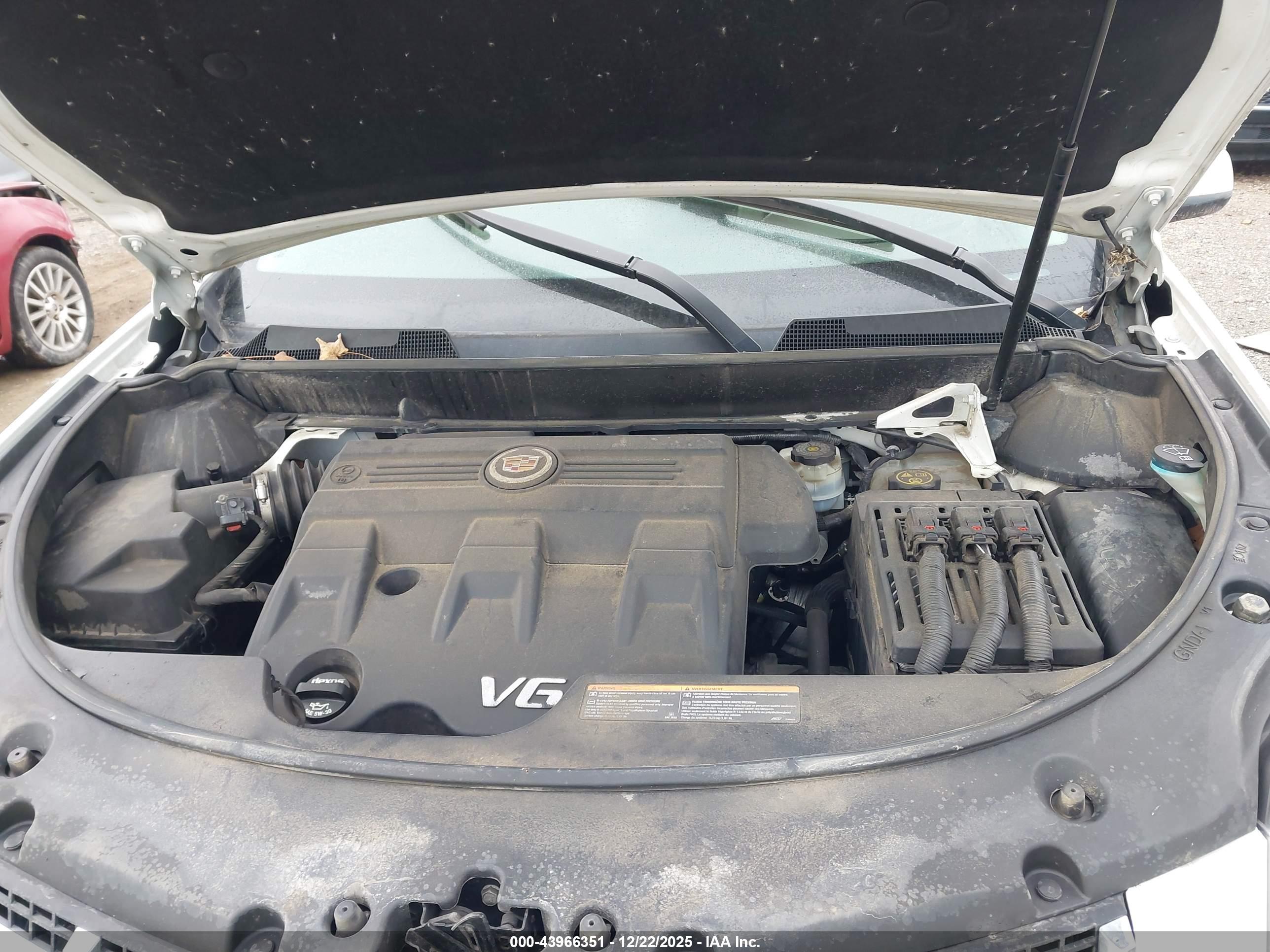 CADILLAC SRX image 10