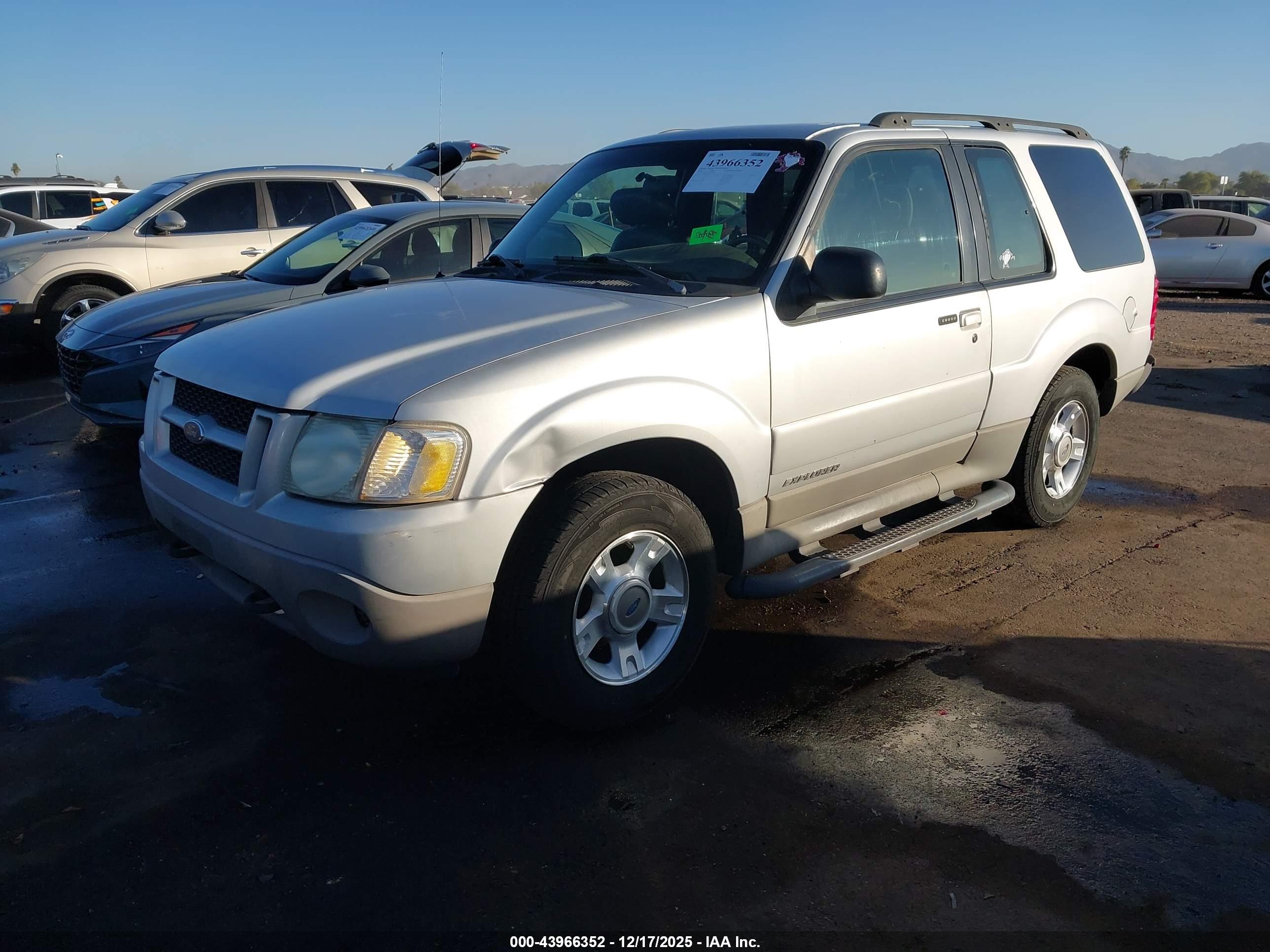 FORD EXPLORER image 2