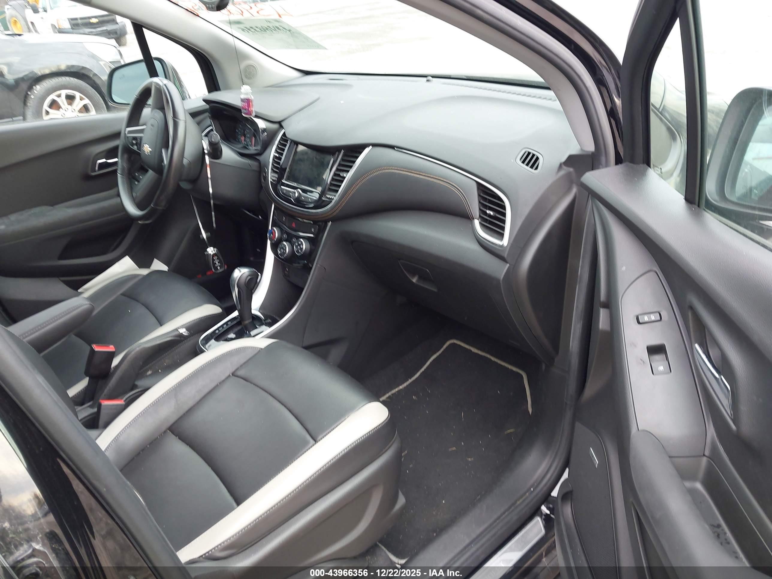 CHEVROLET TRAX image 5