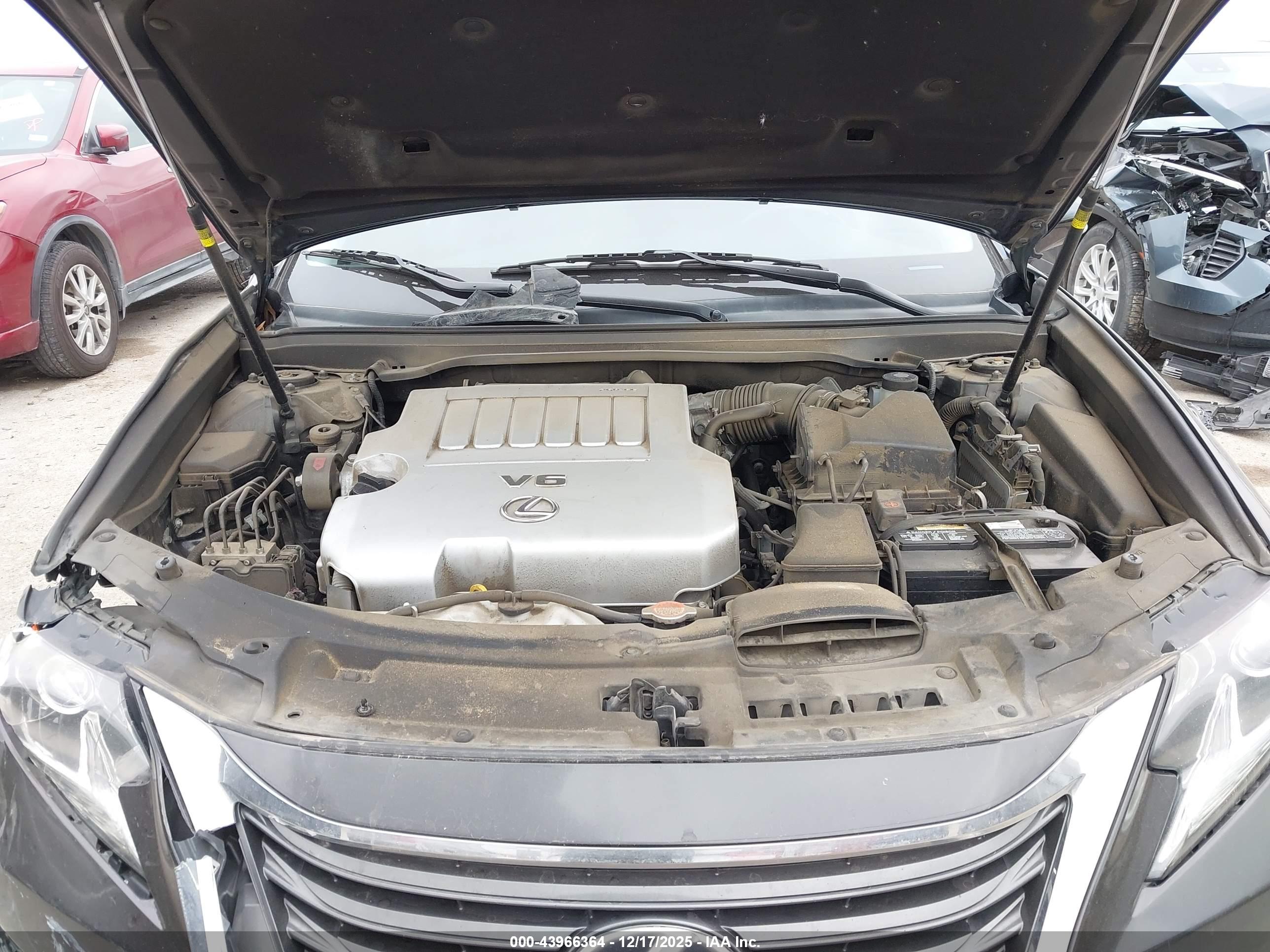 LEXUS ES image 10