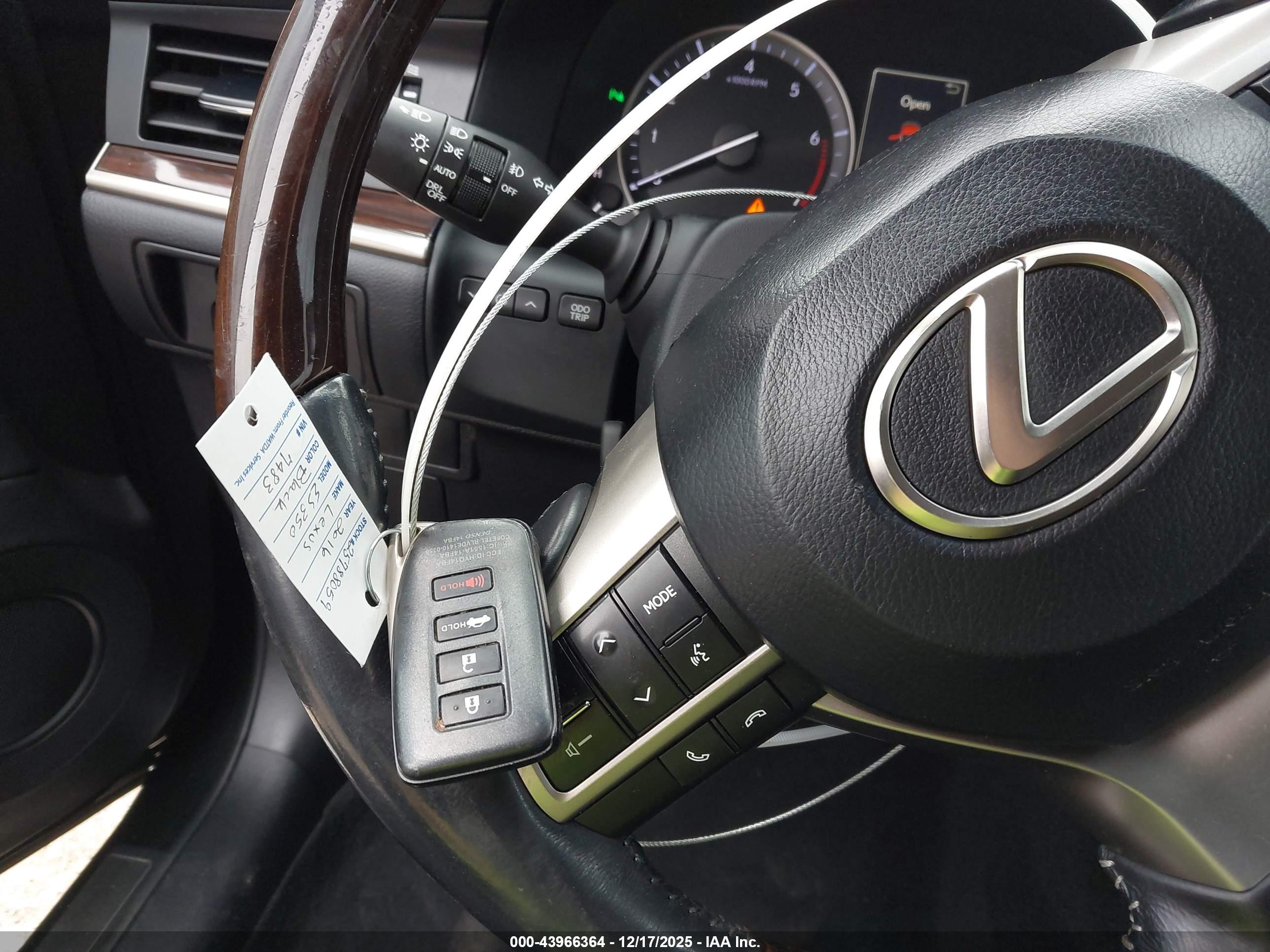 LEXUS ES image 11