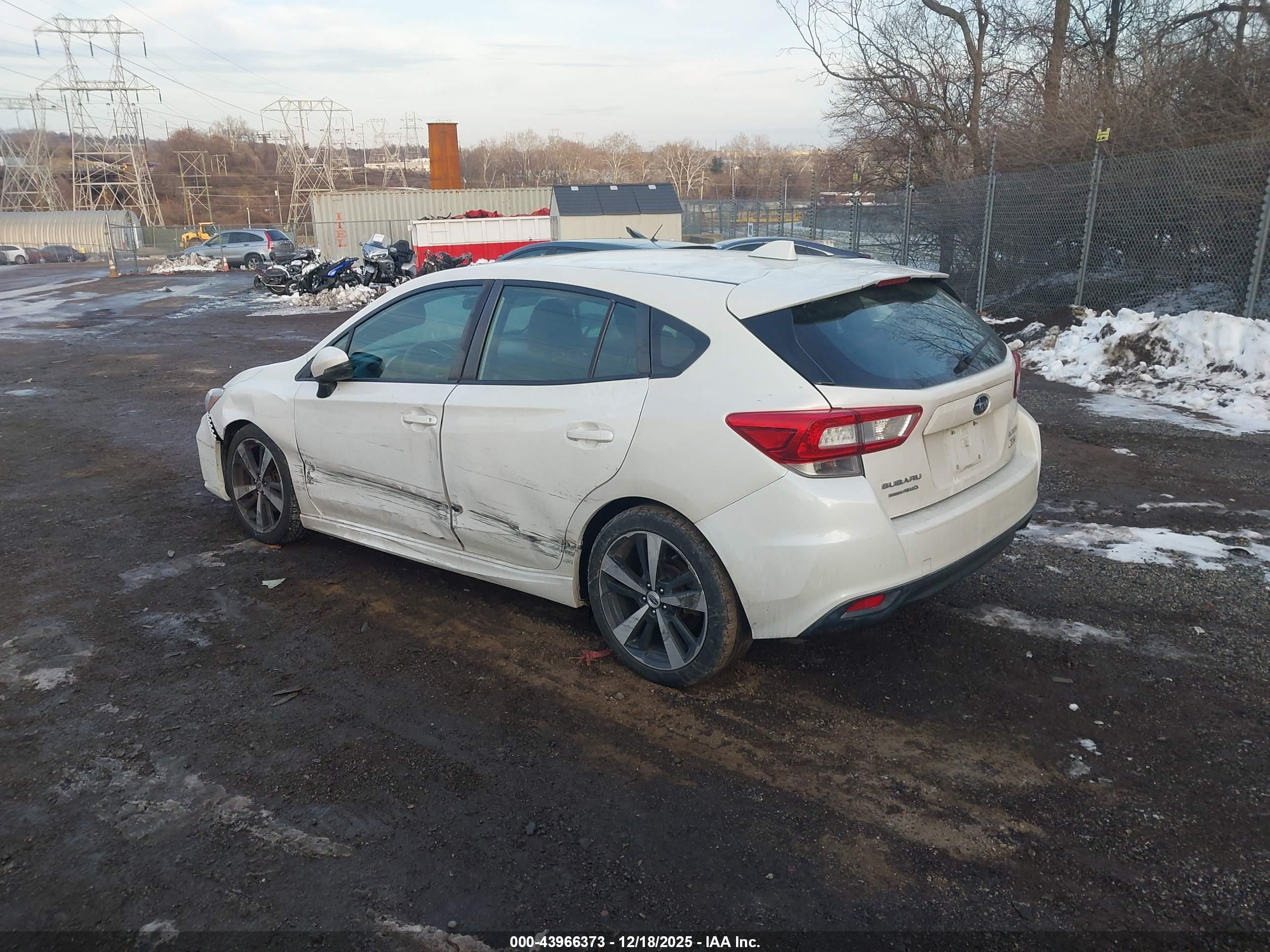 SUBARU IMPREZA image 3