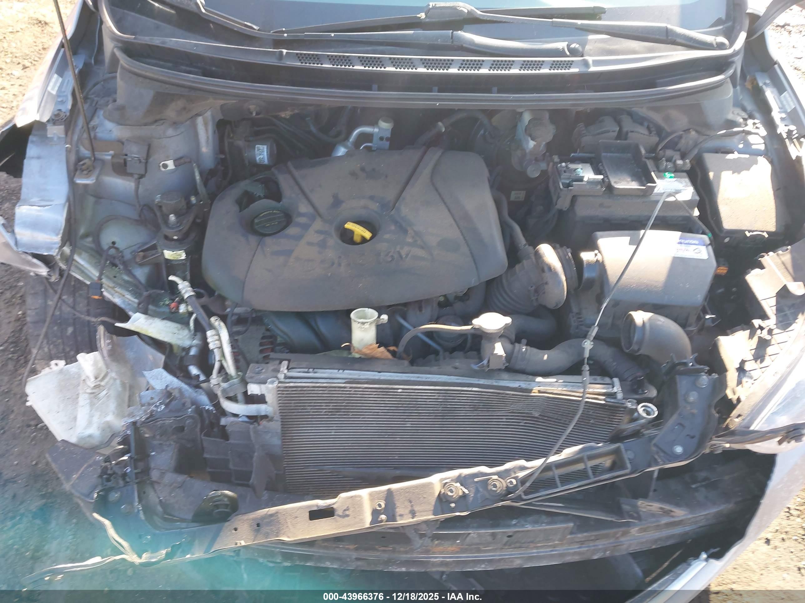 HYUNDAI ELANTRA image 10