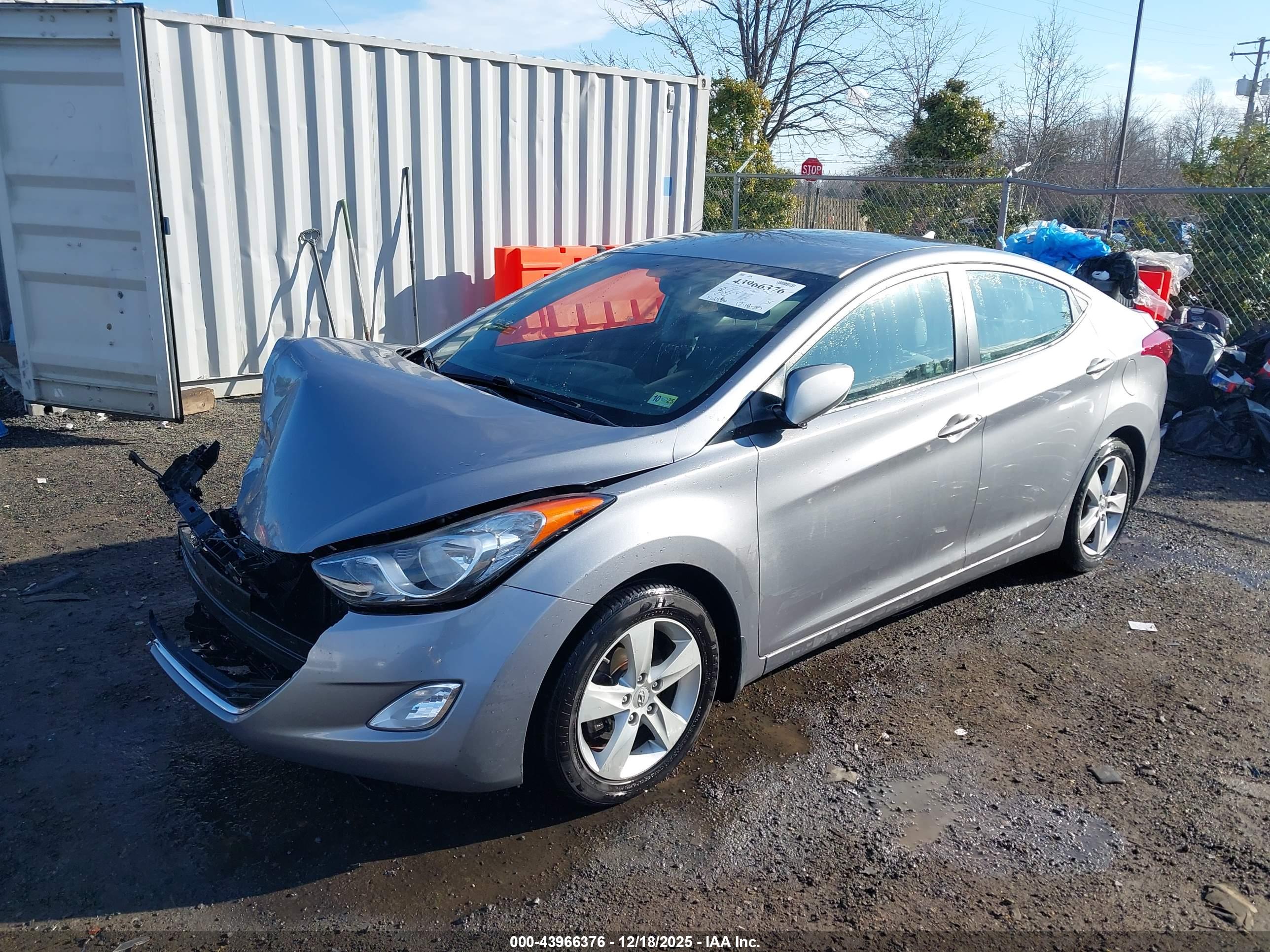 HYUNDAI ELANTRA image 2