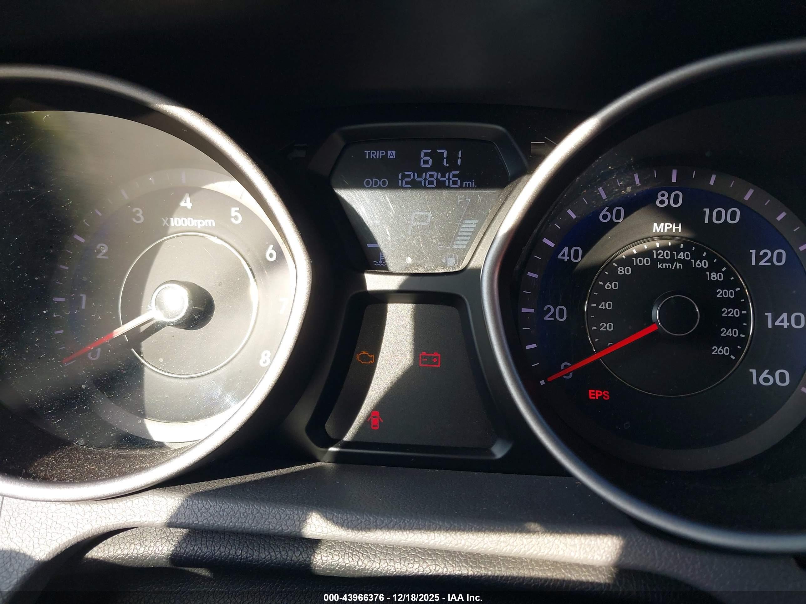 HYUNDAI ELANTRA image 7