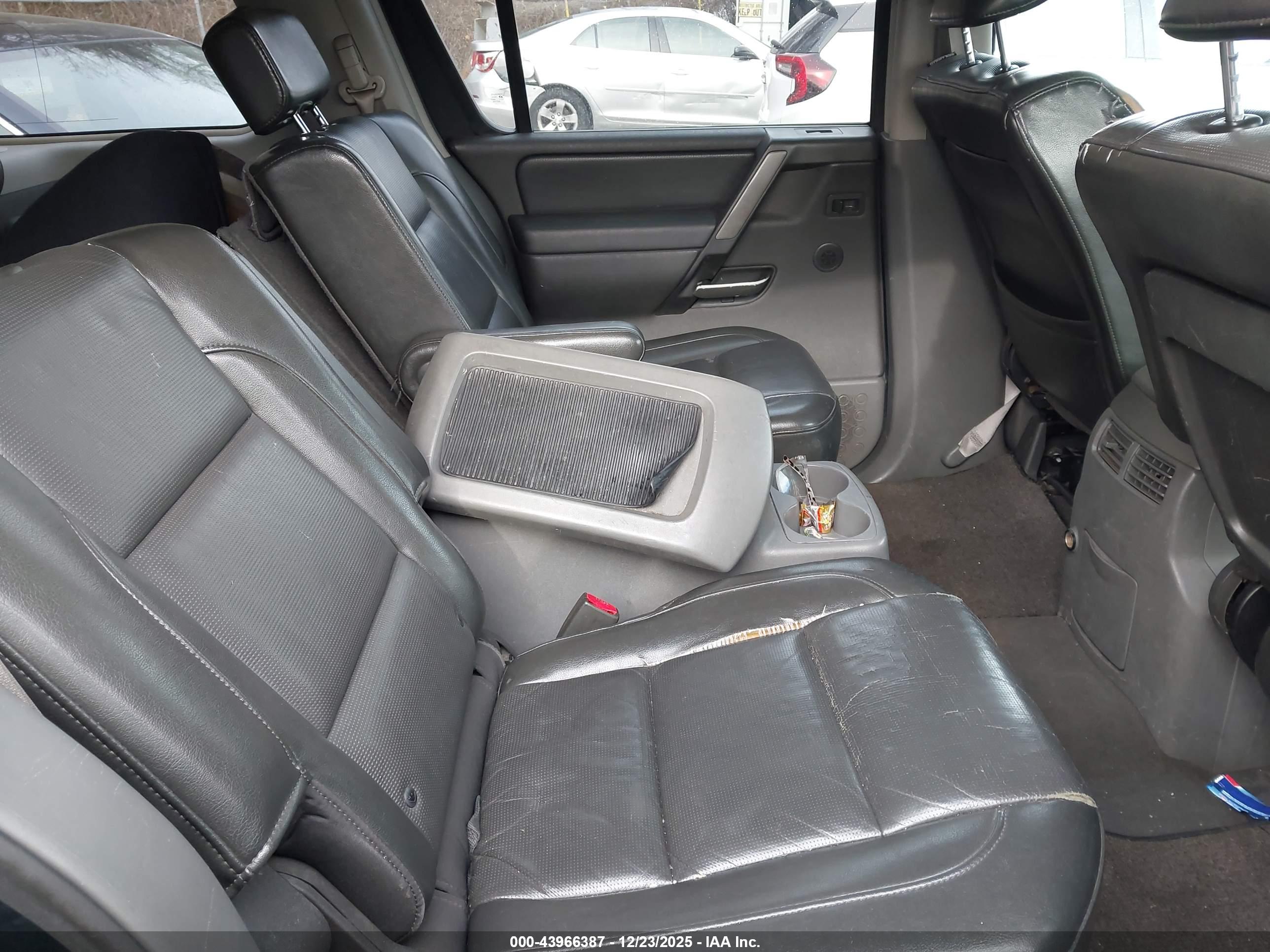 NISSAN ARMADA image 8
