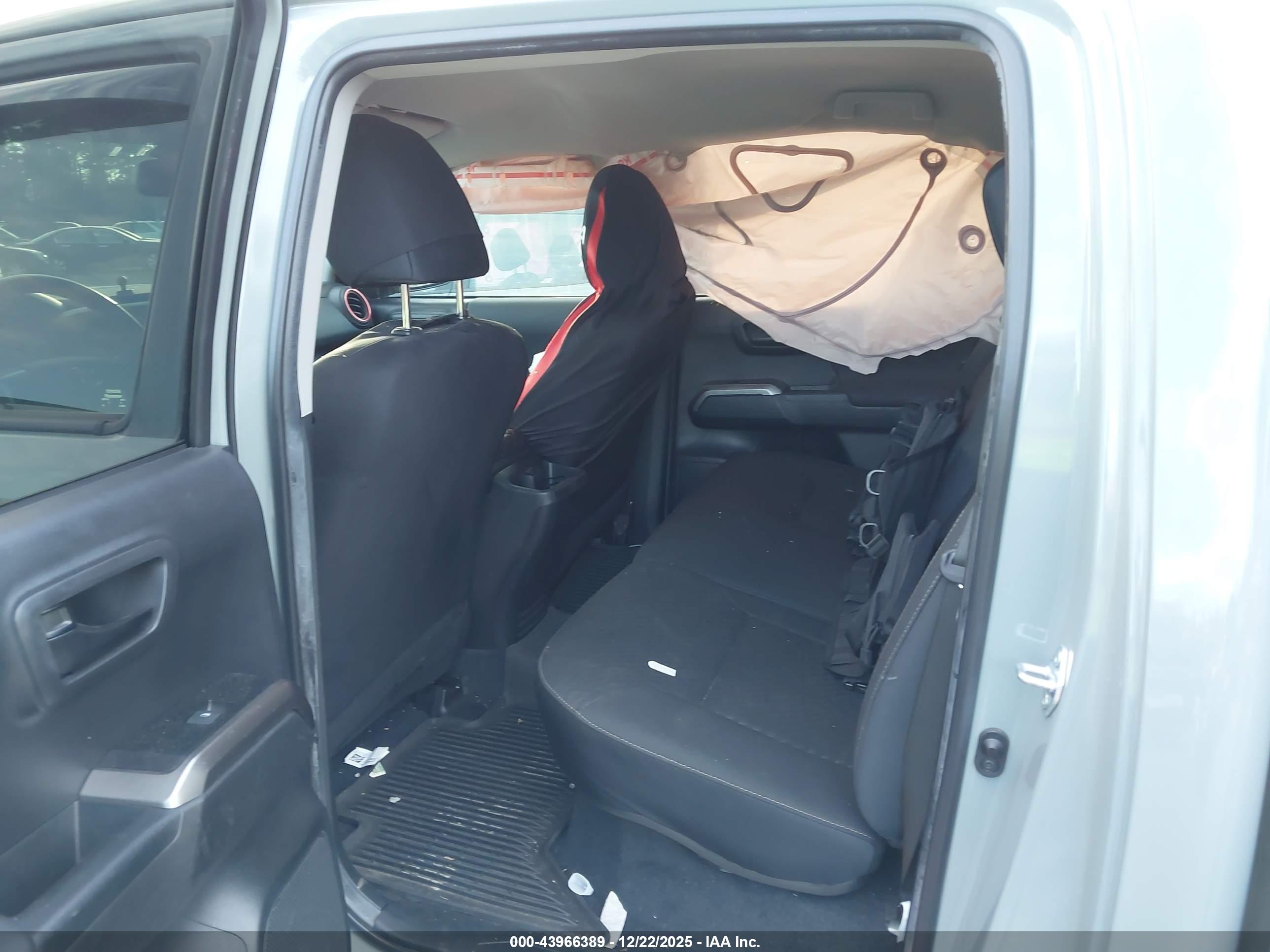 TOYOTA TACOMA image 8