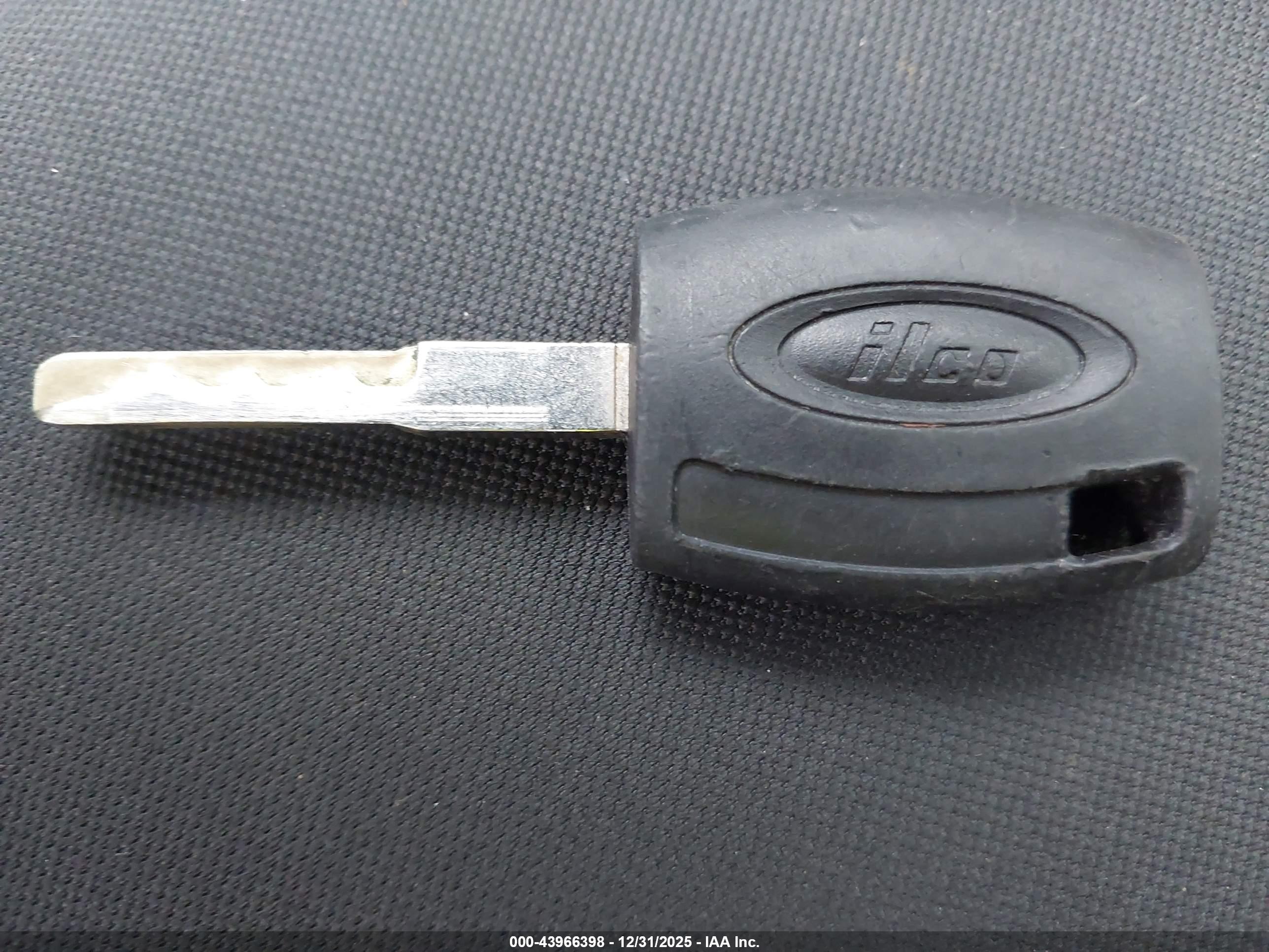 FORD FIESTA image 11