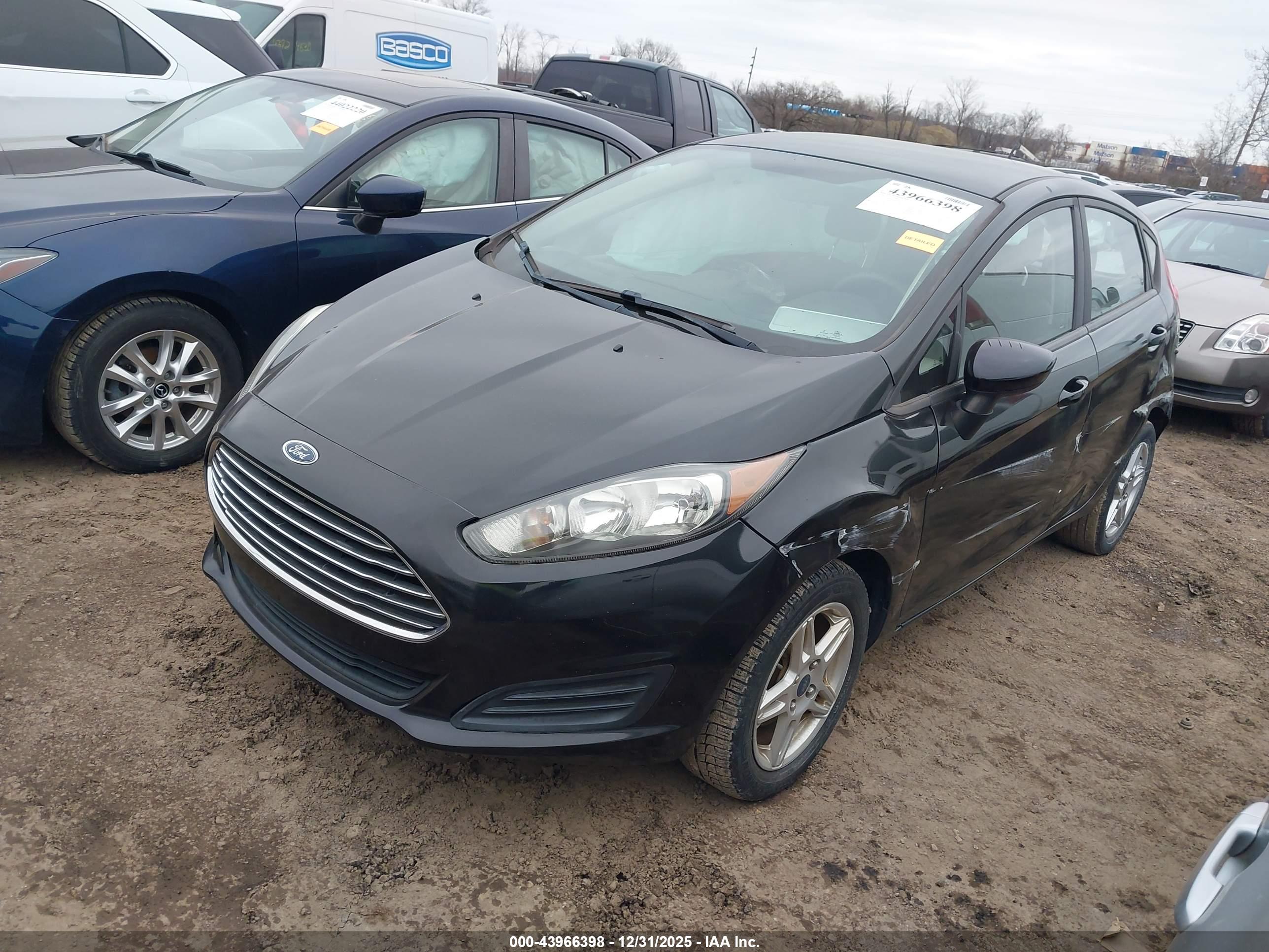 FORD FIESTA image 2
