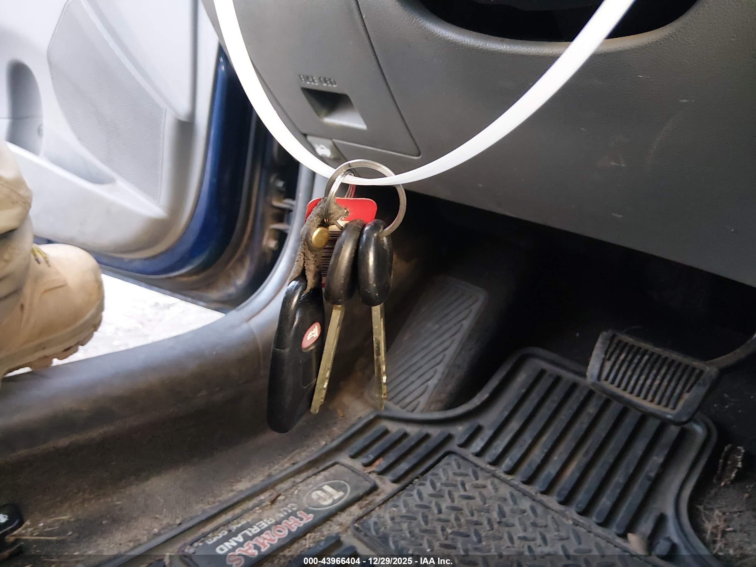 HYUNDAI ACCENT image 11