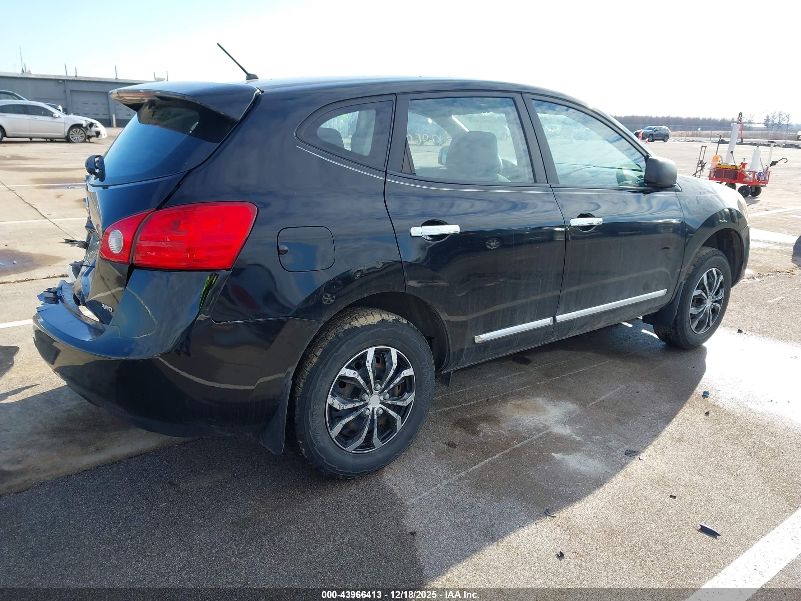 NISSAN ROGUE image 4