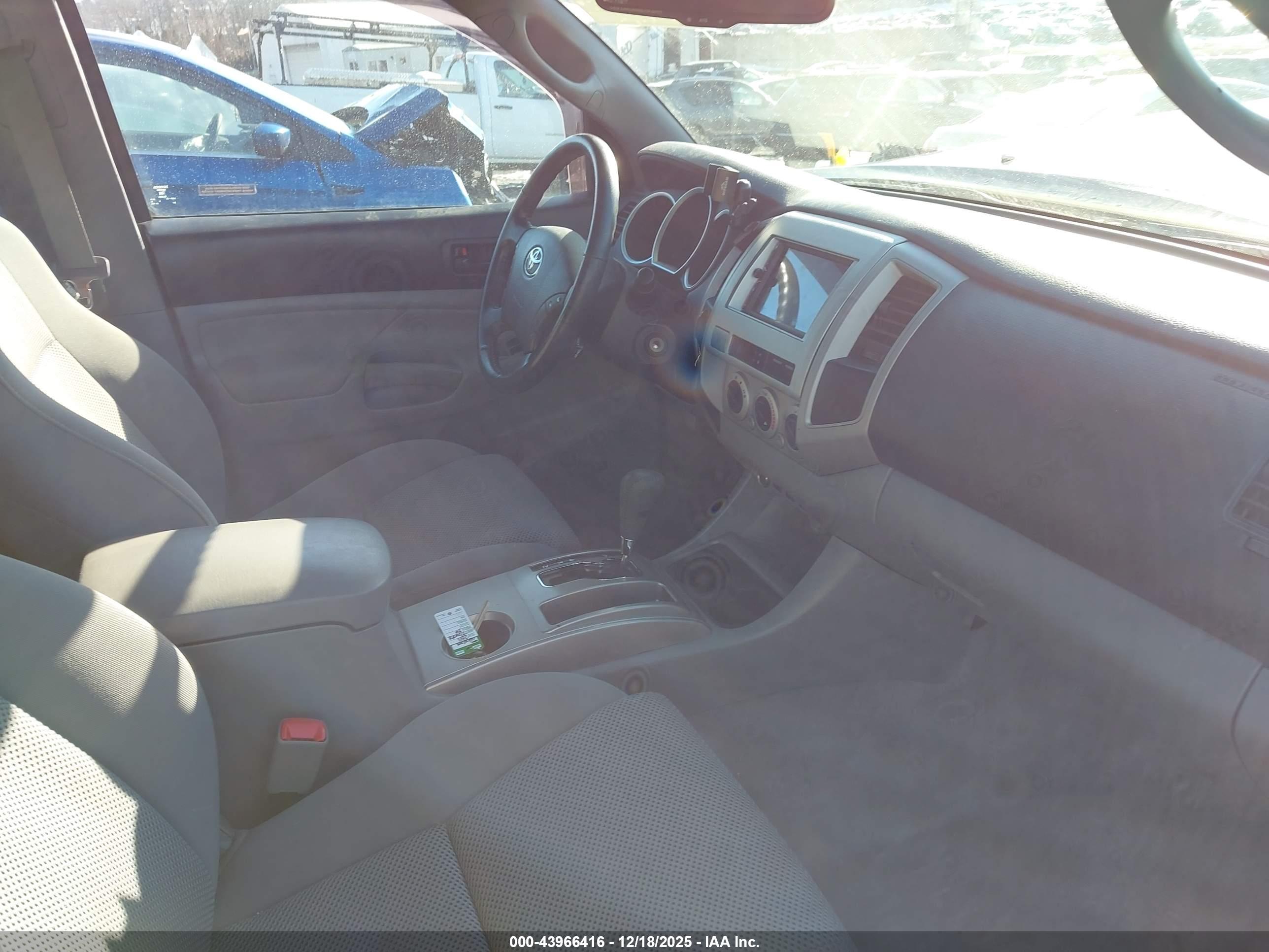TOYOTA TACOMA image 5