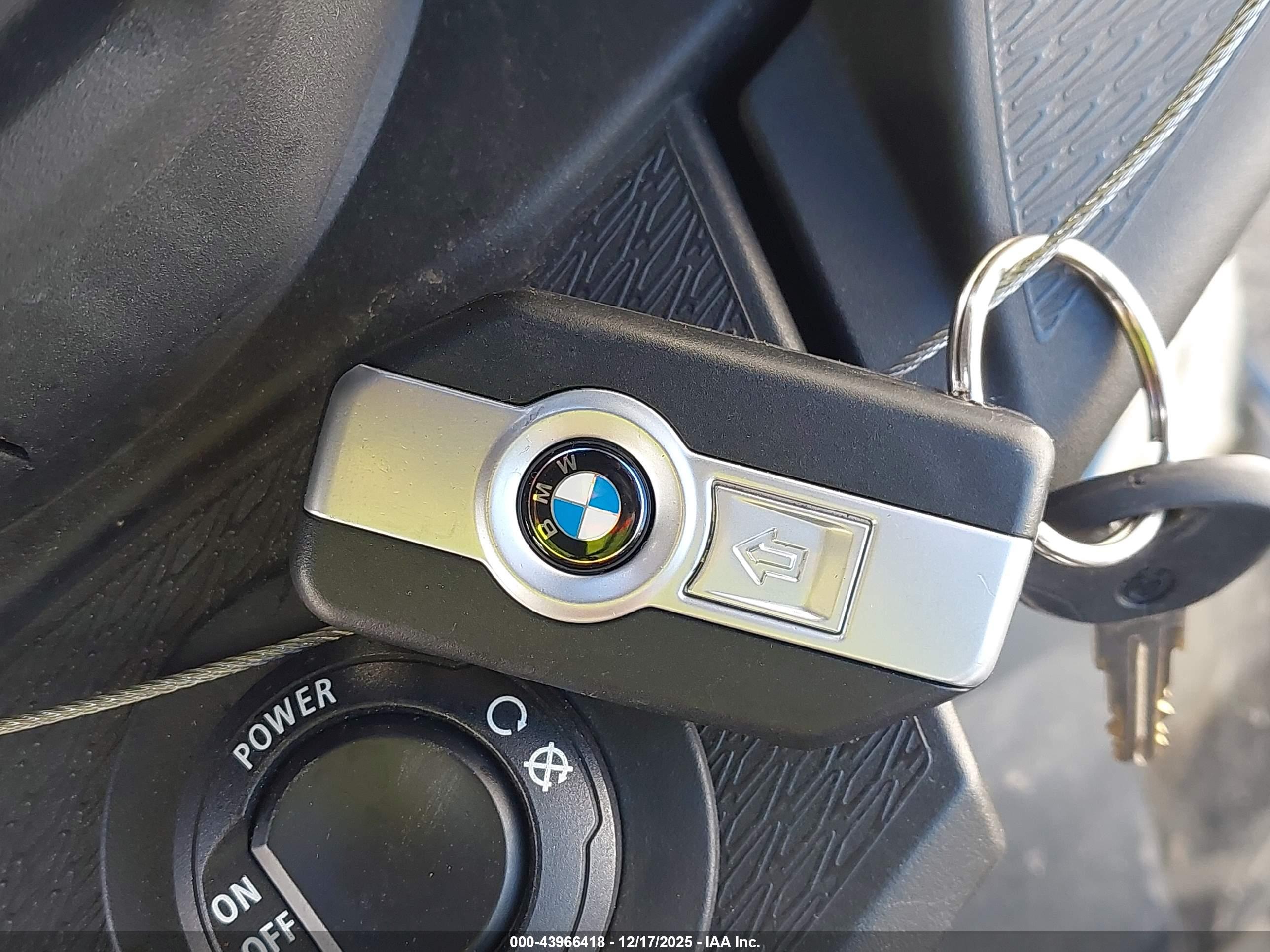BMW C image 11