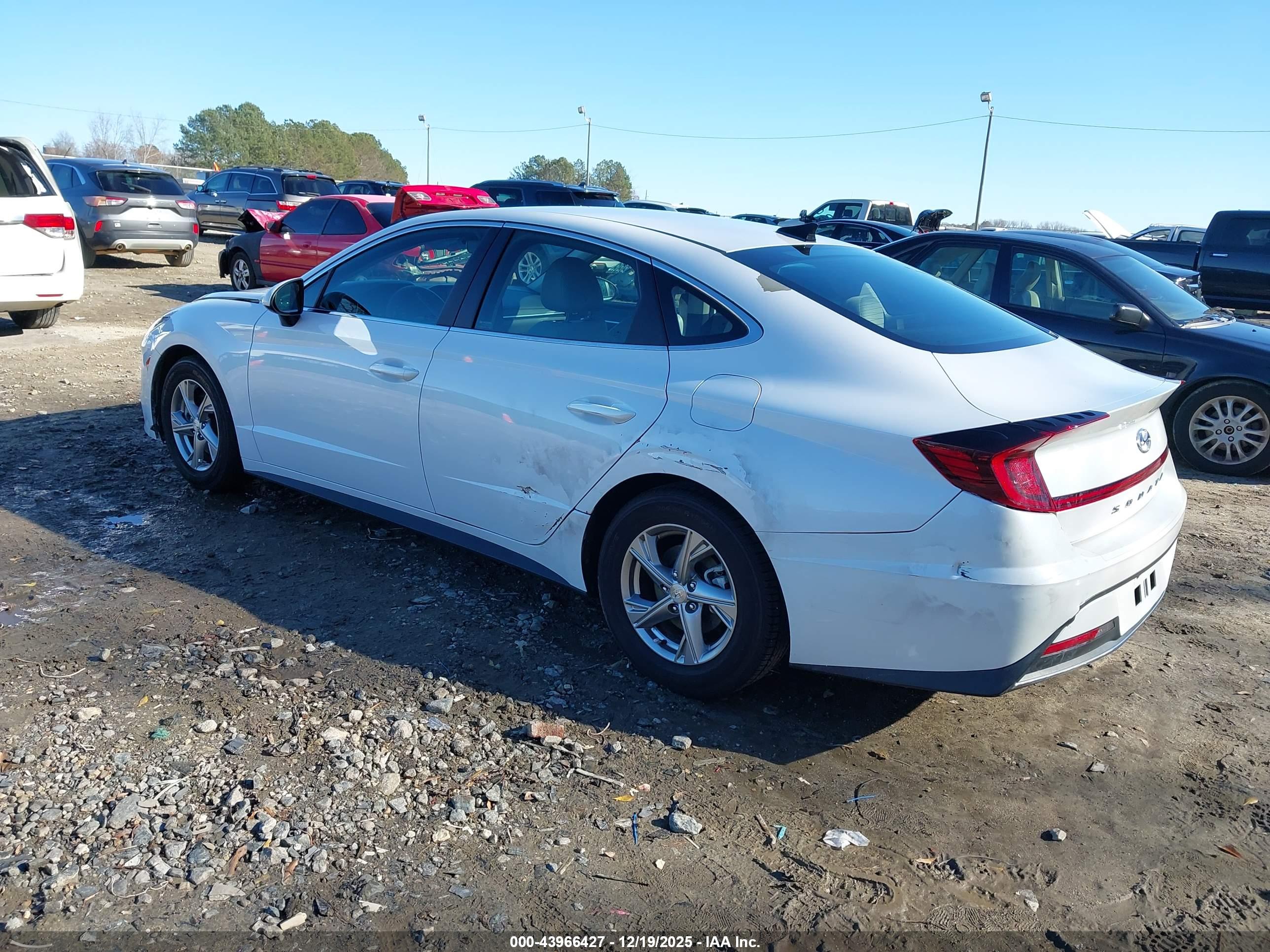 HYUNDAI SONATA image 3