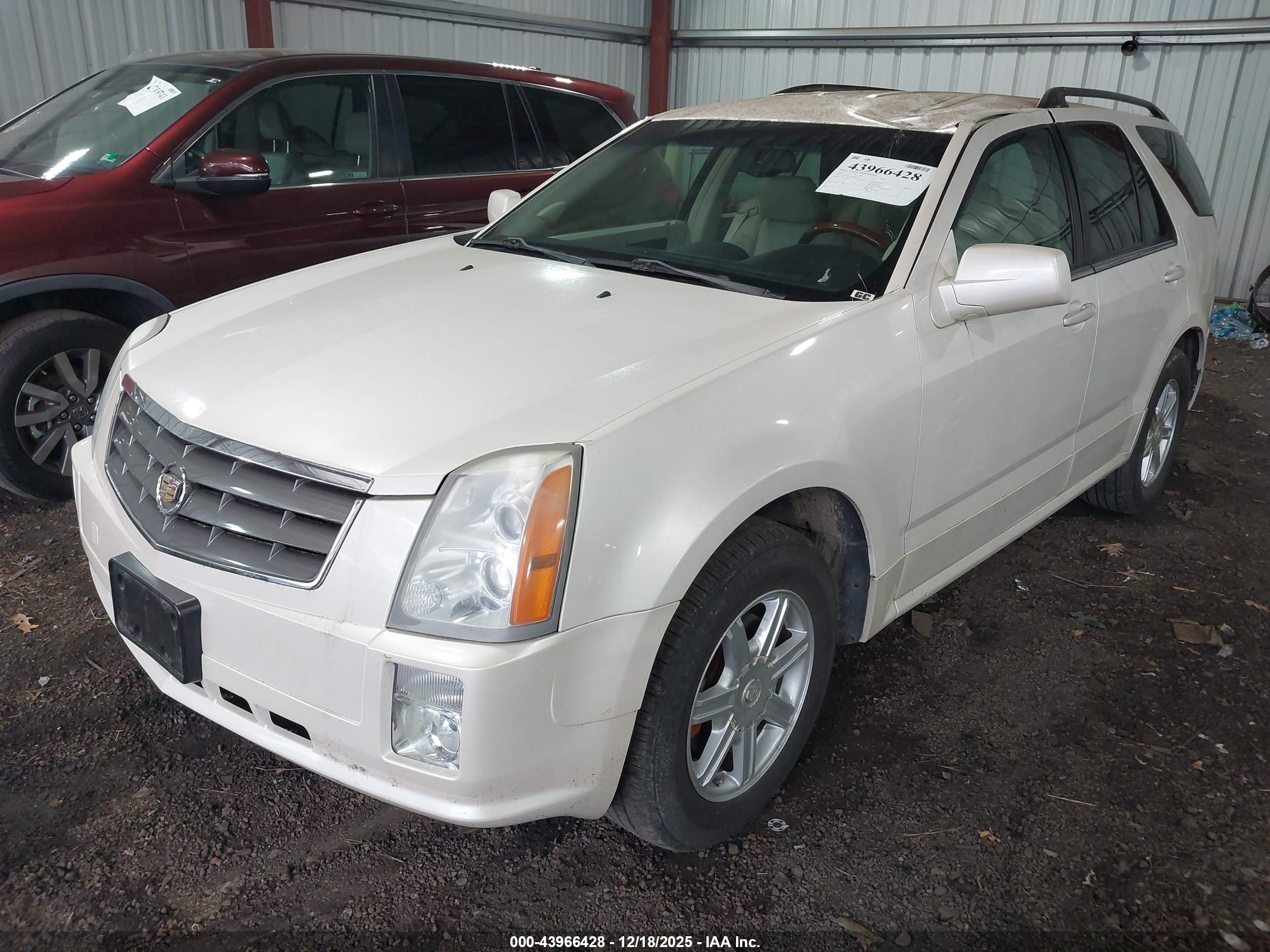 CADILLAC SRX image 2