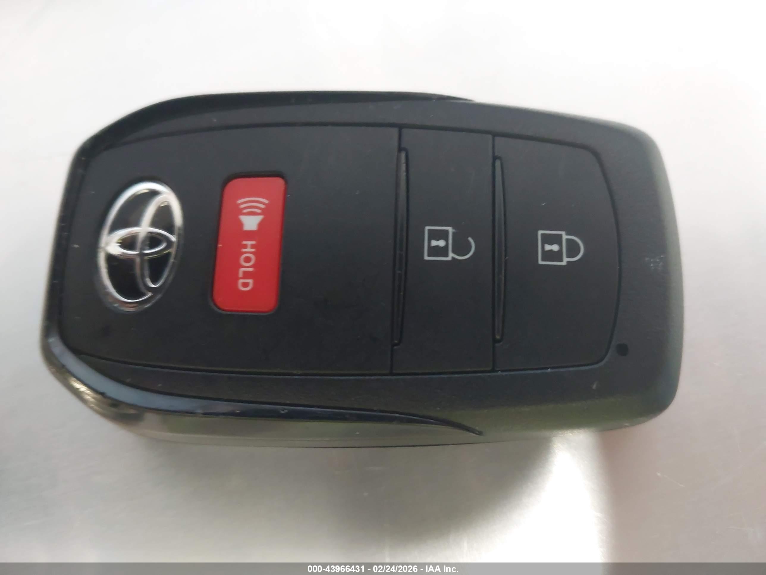 TOYOTA TACOMA image 11