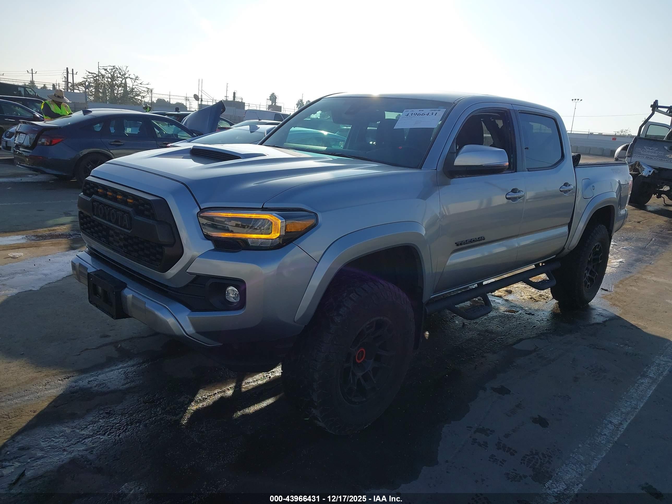 TOYOTA TACOMA image 2