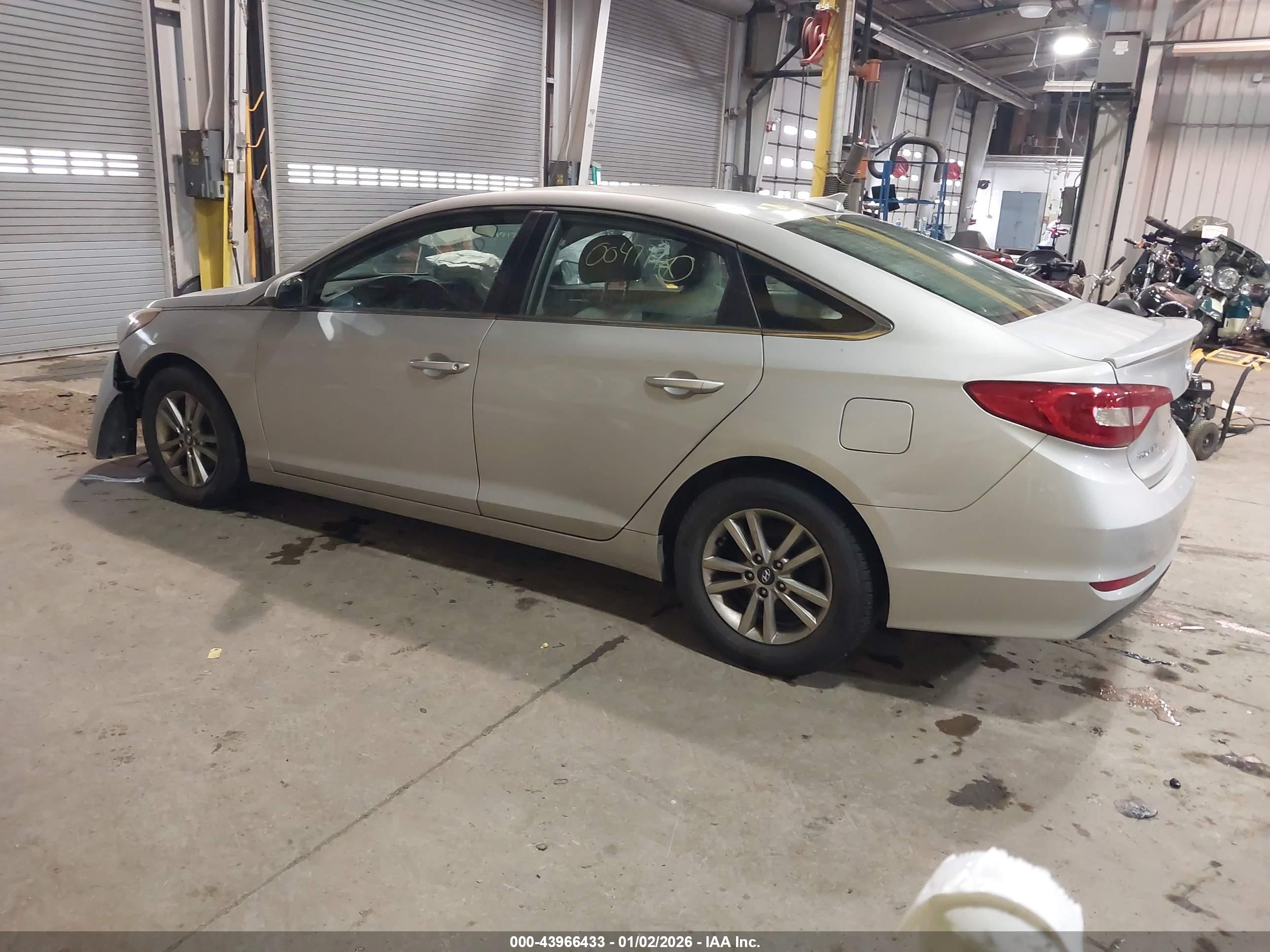 HYUNDAI SONATA image 3