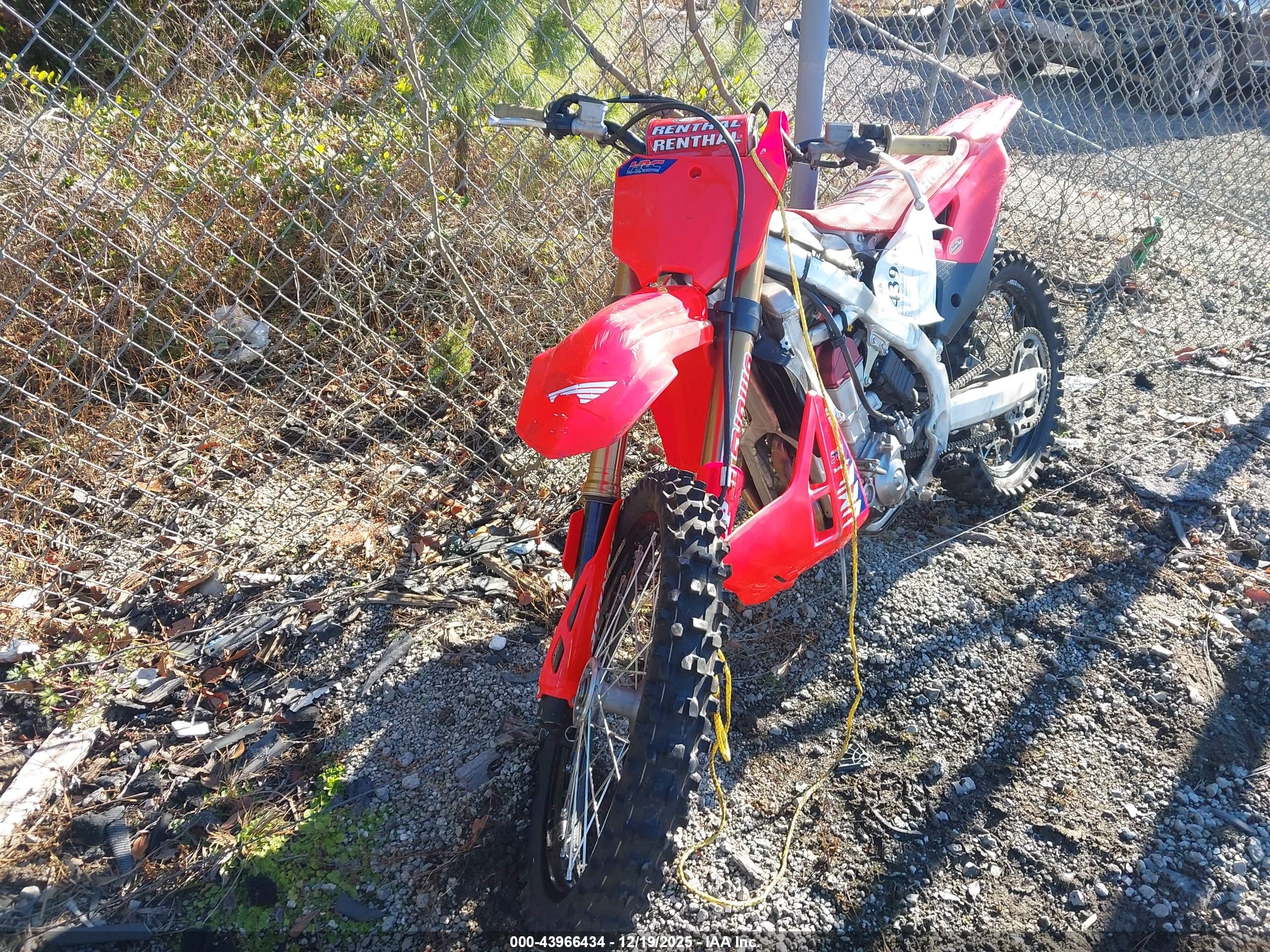 HONDA CRF450 image 5